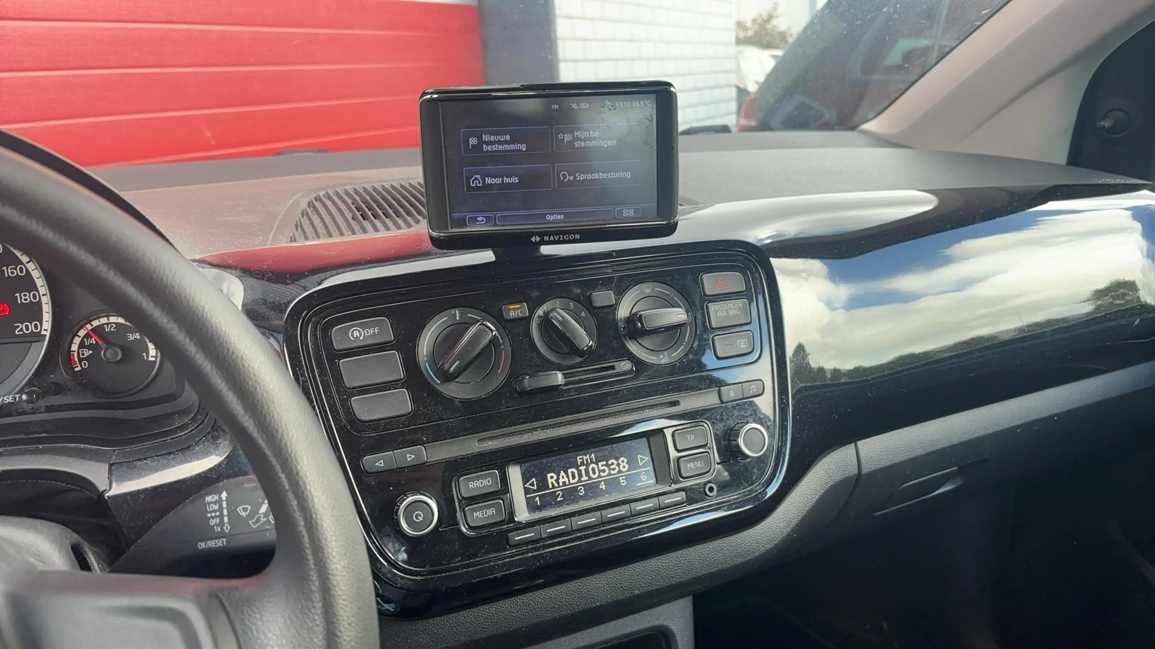 Volkswagen up! 1.0 move up! BlueMotion 1STE EIG / CRUISE CONTROL — photo 8