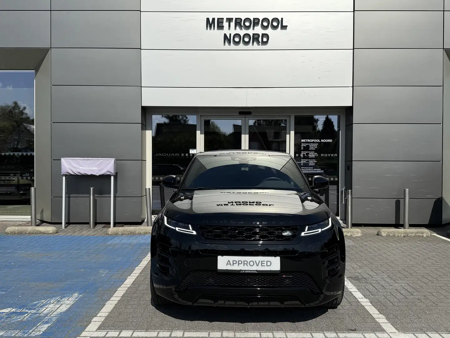 Land Rover Range Rover Evoque P300e R-Dynamic SE Zwart - 2