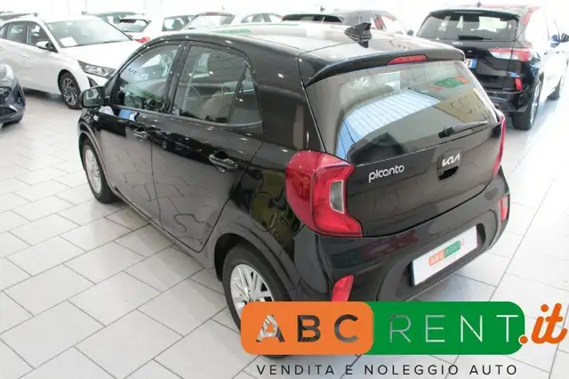 Kia Picanto view 5