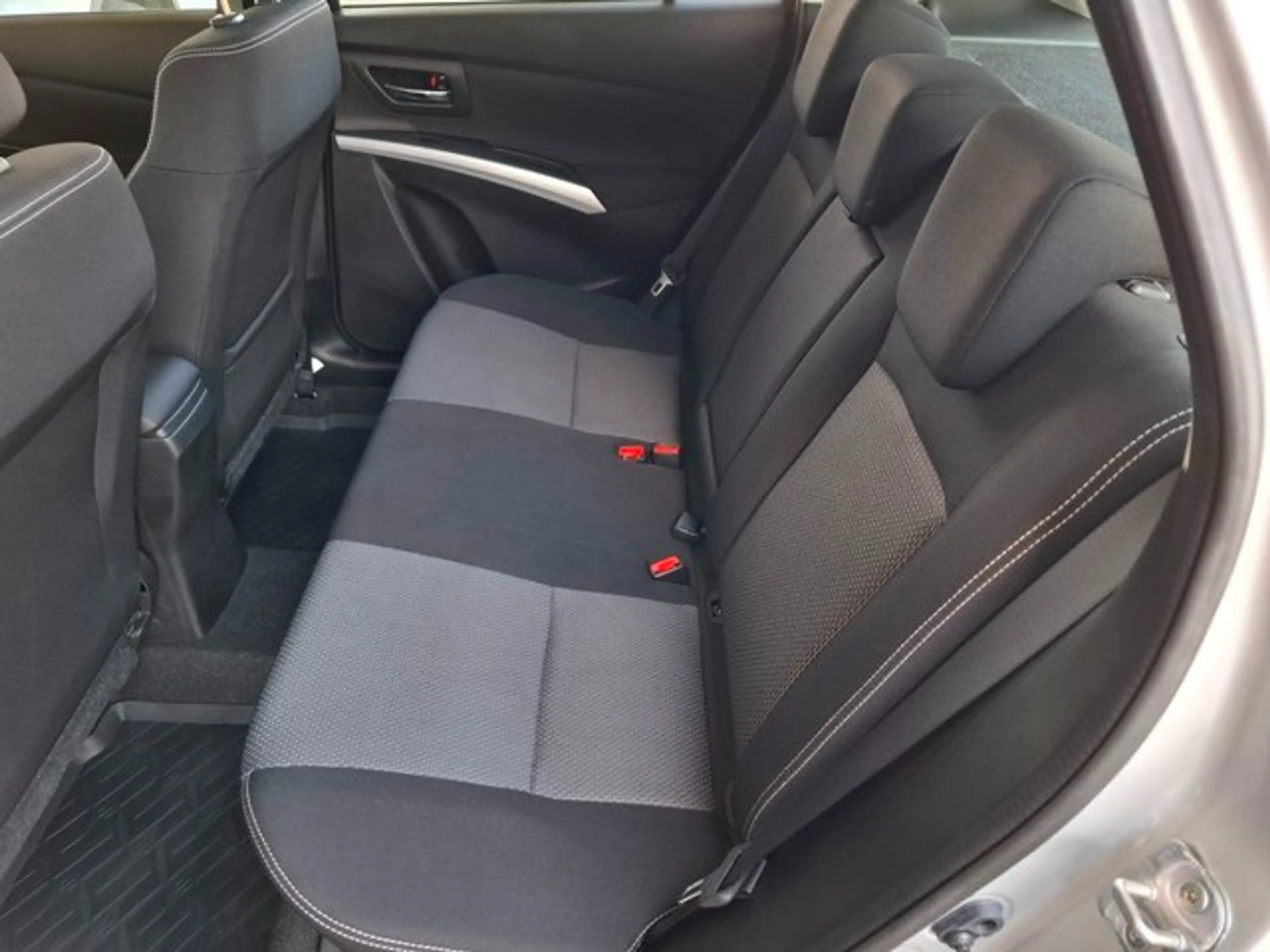 Suzuki SX4 S-Cross 1.6 ALLGRIP shine / 49.000 KM — photo 11