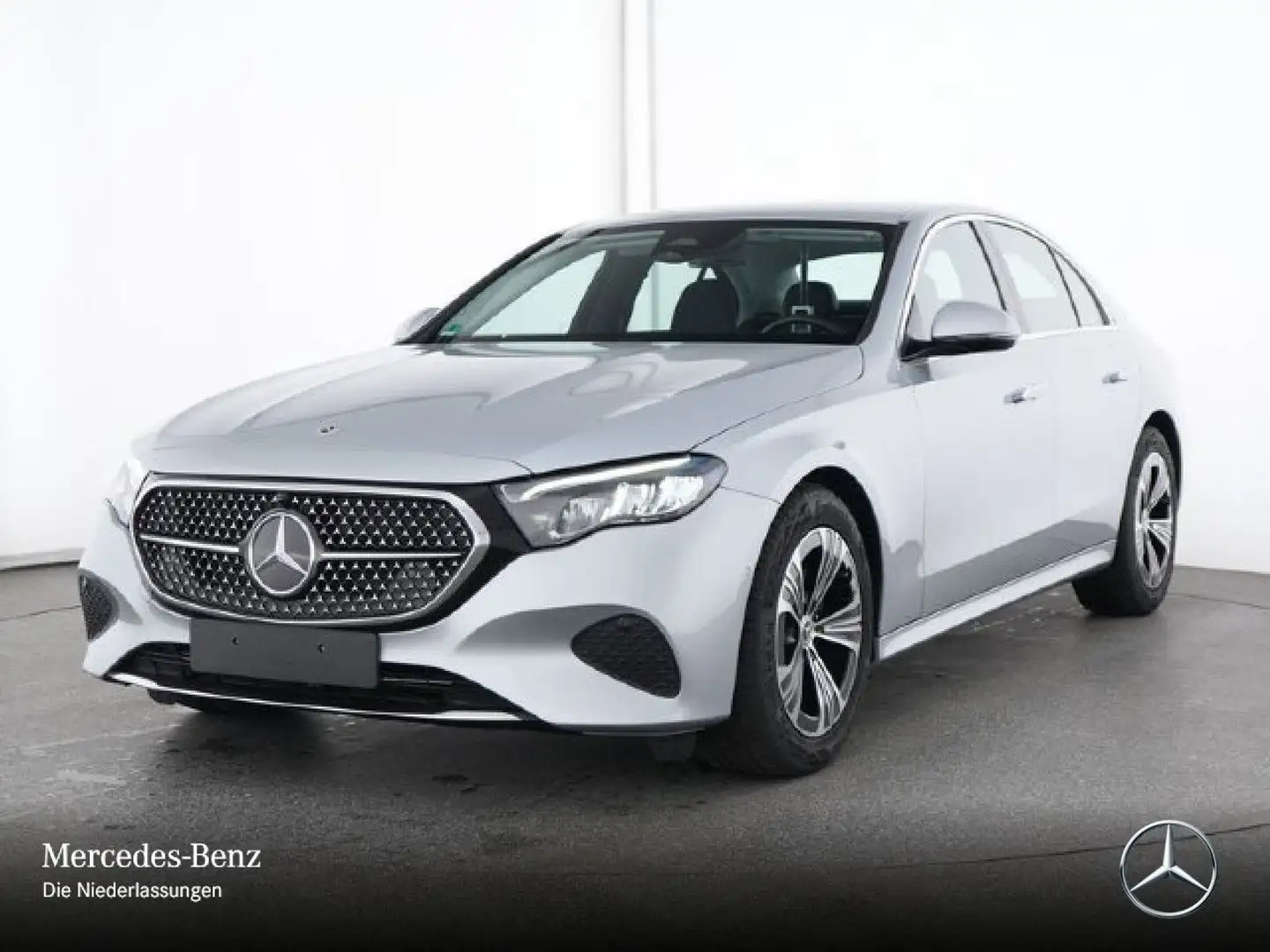 Mercedes-Benz E 220 d Avantgarde Distr. LED AHK Kamera Totwinkel Argent - 2