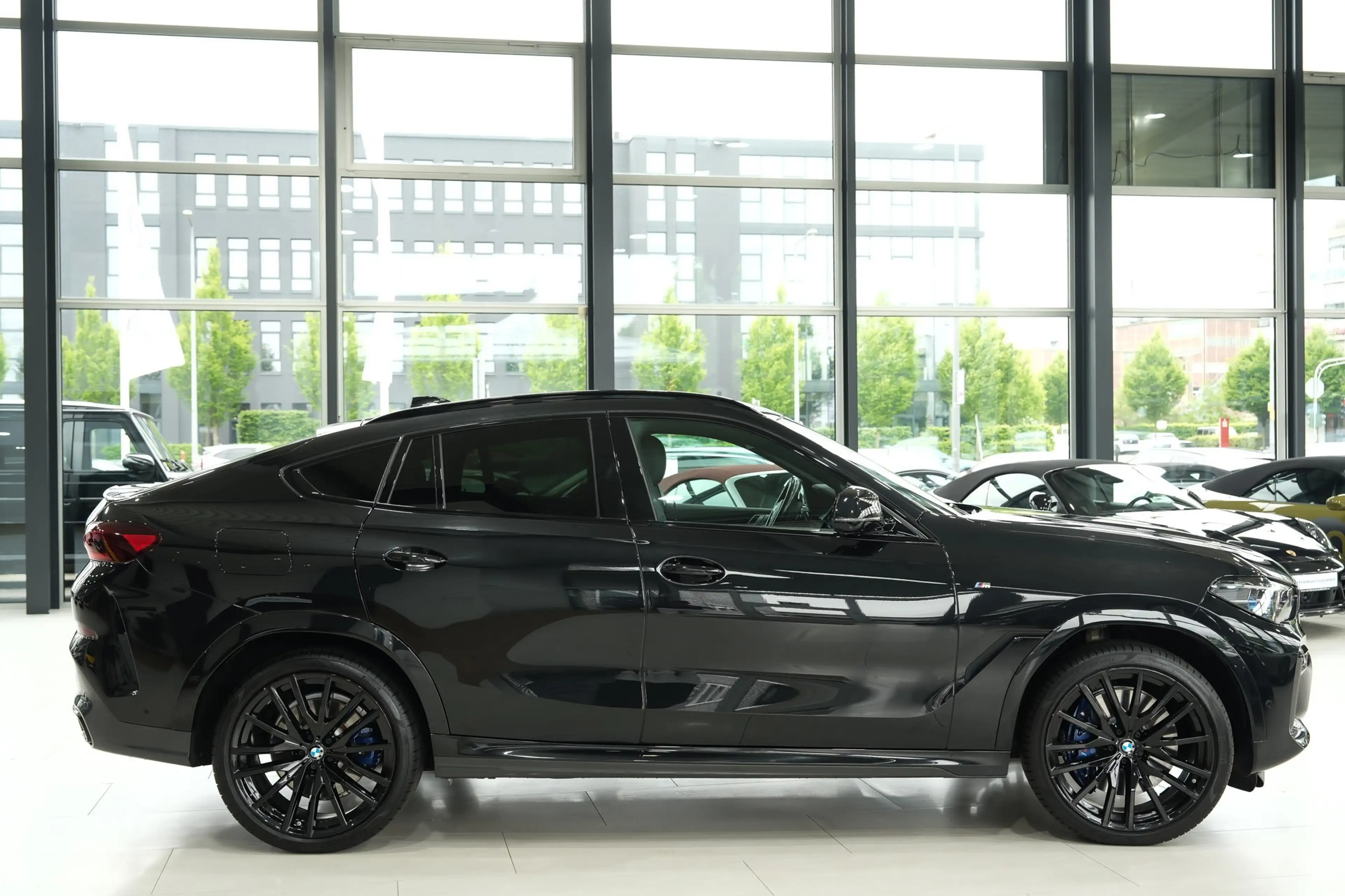 BMW X6 M M50 i*LASER*1.HAND*HEAD-UP*360°*SHADOW-LINE* — photo 6