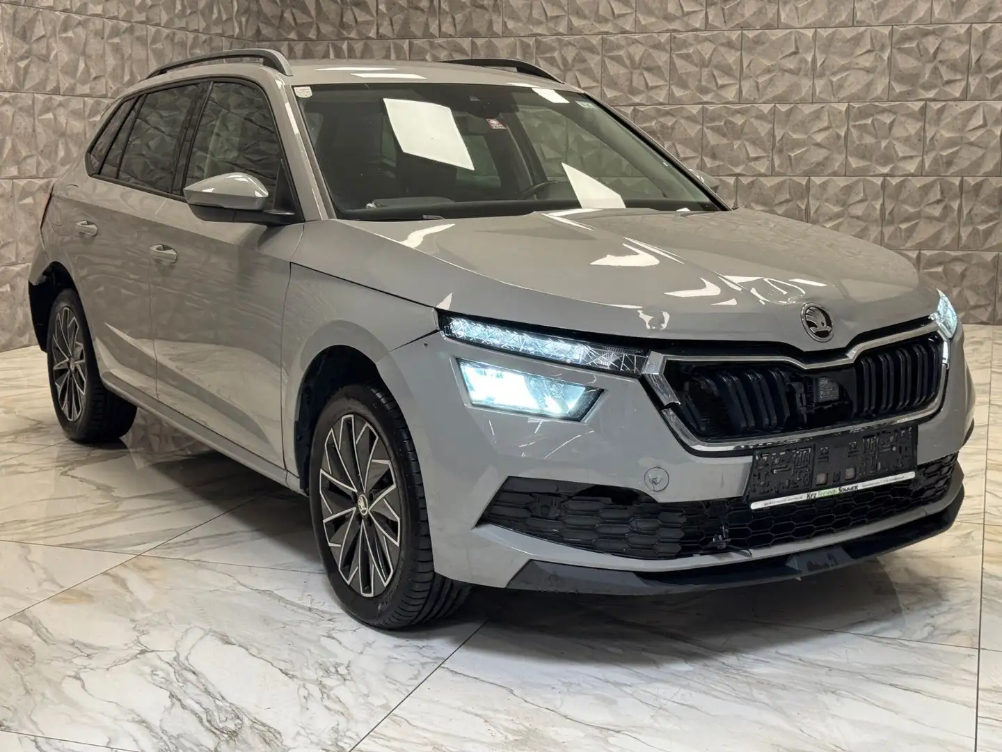 Skoda Kamiq Style Grau - 2