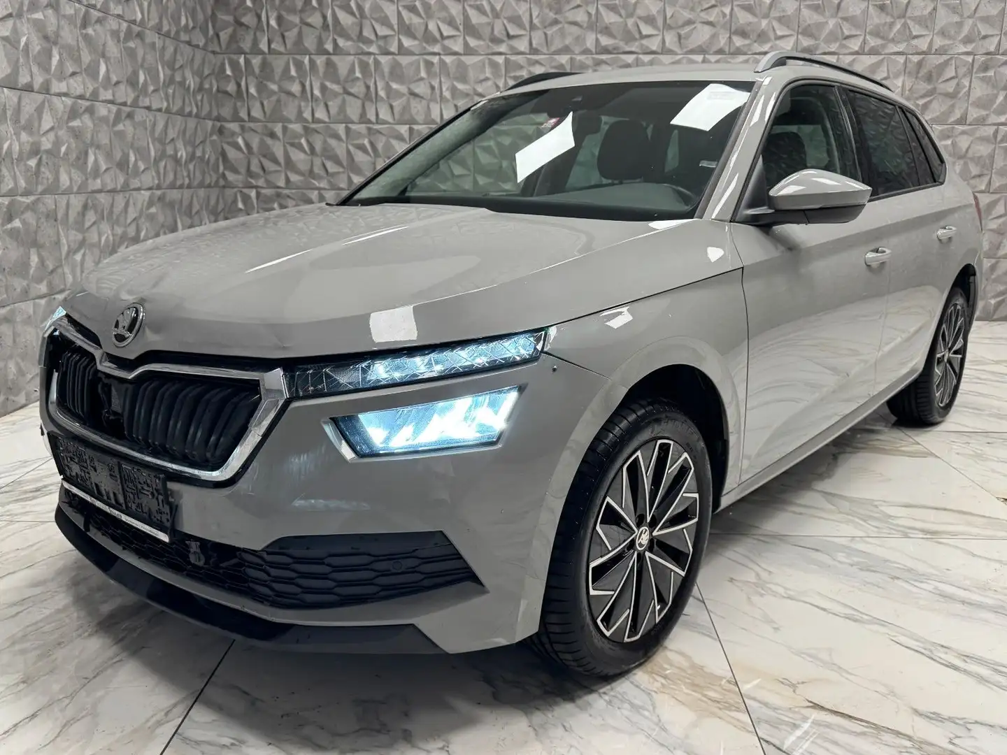 Skoda Kamiq Style Grau - 1