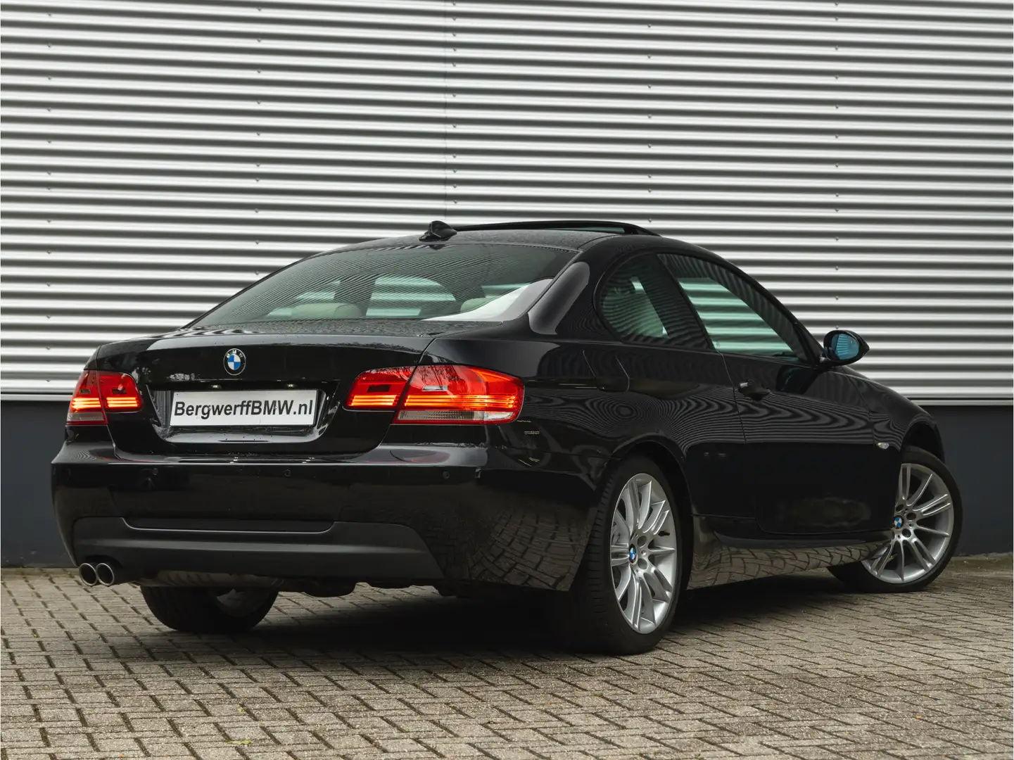 BMW 330 3-serie Coupé 330i xDrive - M-Sport - Youngtimer - Negro - 2