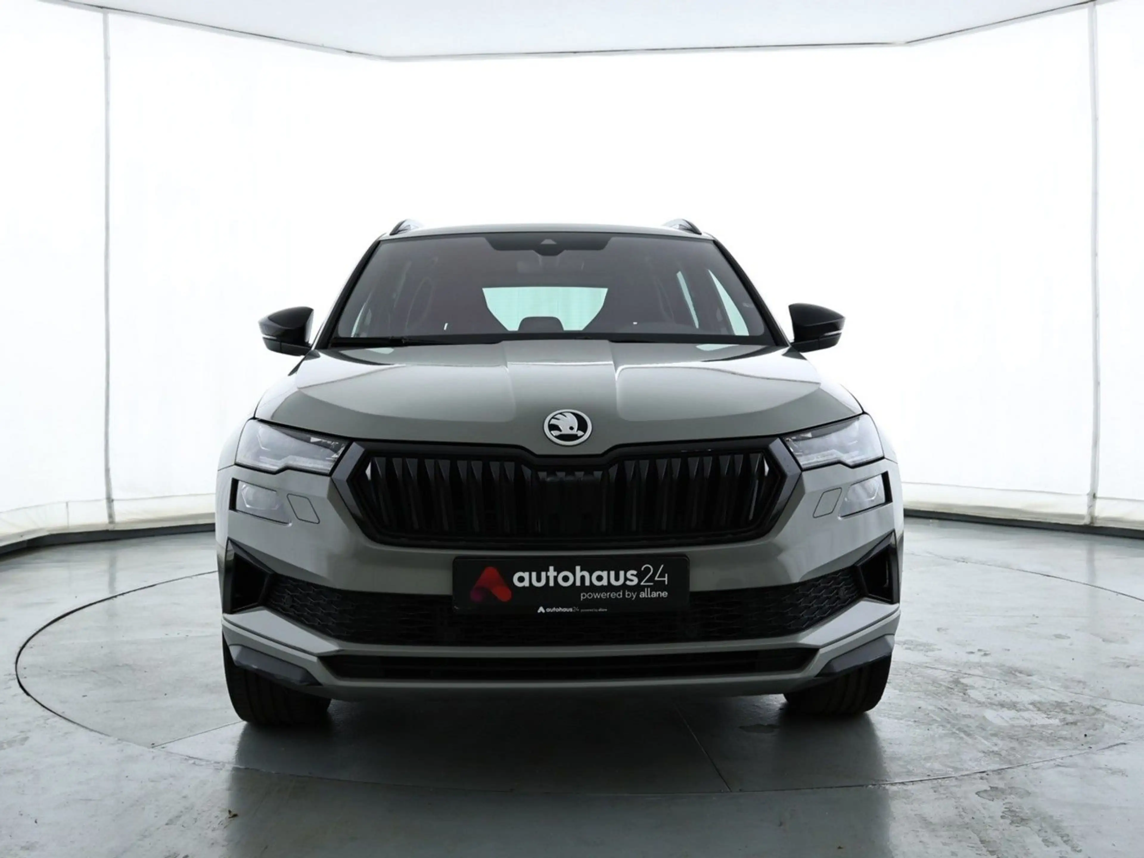 Skoda Karoq 2.0 TDI Sportline 4x4|DSG|AHK|ACC|LED — photo 2