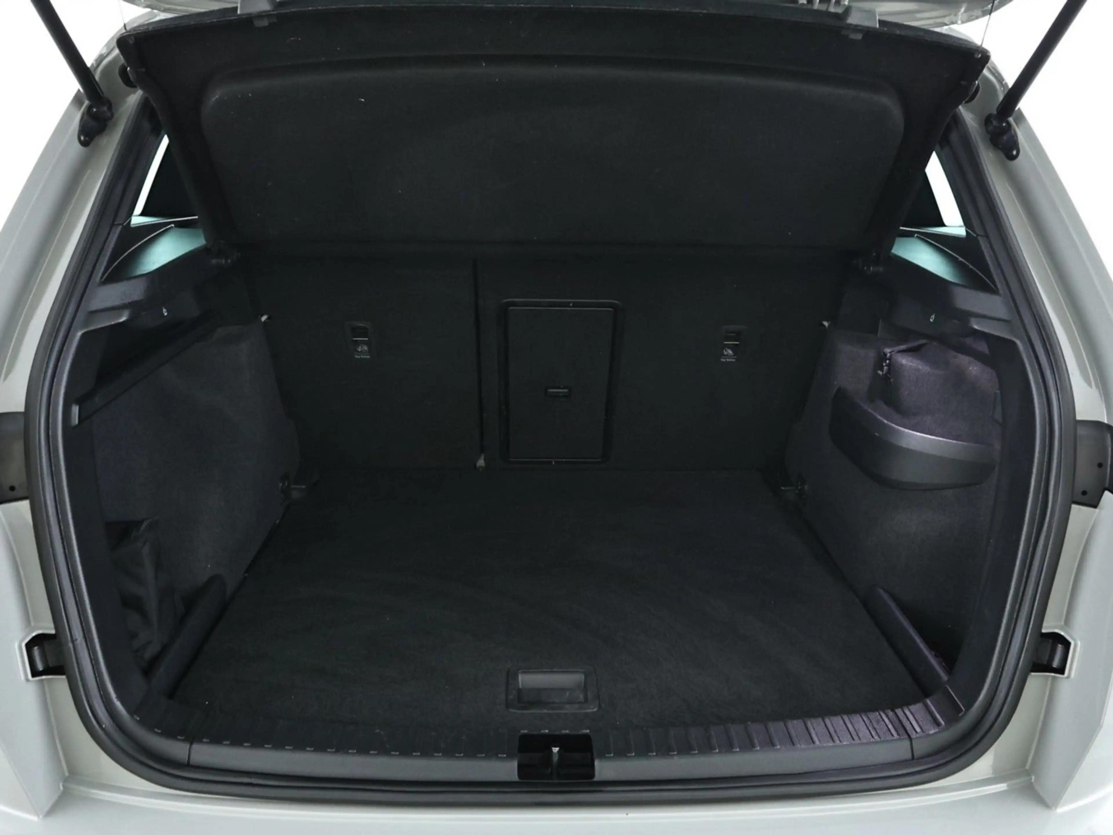 Skoda Karoq 2.0 TDI Sportline 4x4|DSG|AHK|ACC|LED — photo 6