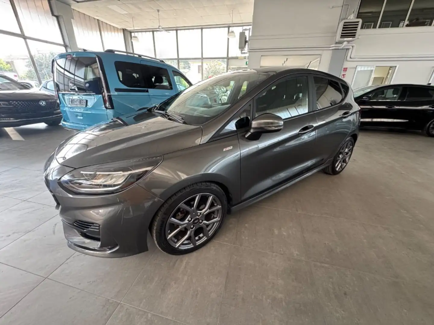 Ford Fiesta 1.0 Ecoboost Hybrid 125 CV 5 porte ST-Line Gris - 1