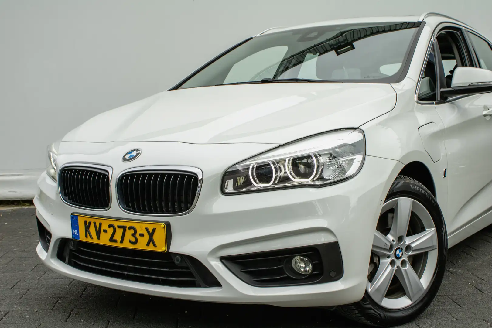 BMW 225 2-serie Active Tourer 225xe iPerformance Centennia Wit - 2