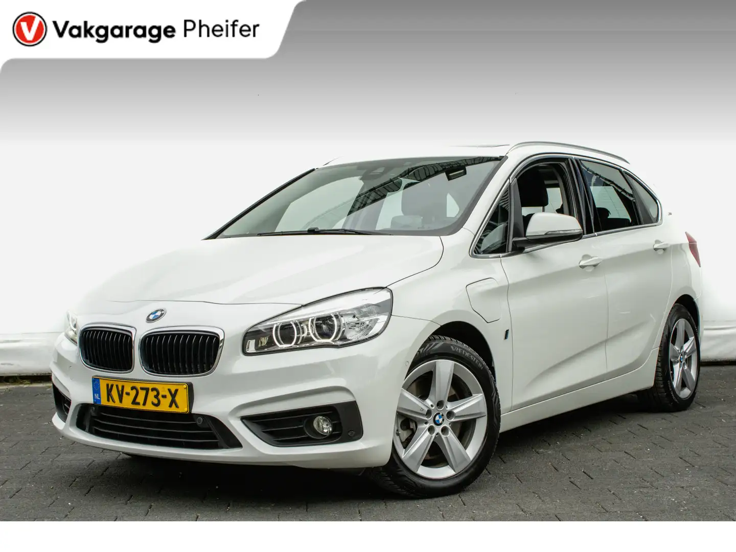 BMW 225 2-serie Active Tourer 225xe iPerformance Centennia Wit - 1