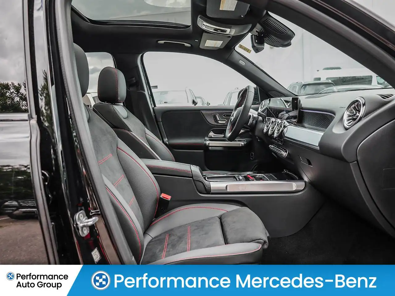 Mercedes-Benz GLB fotografie Mercedes-Benz GLB