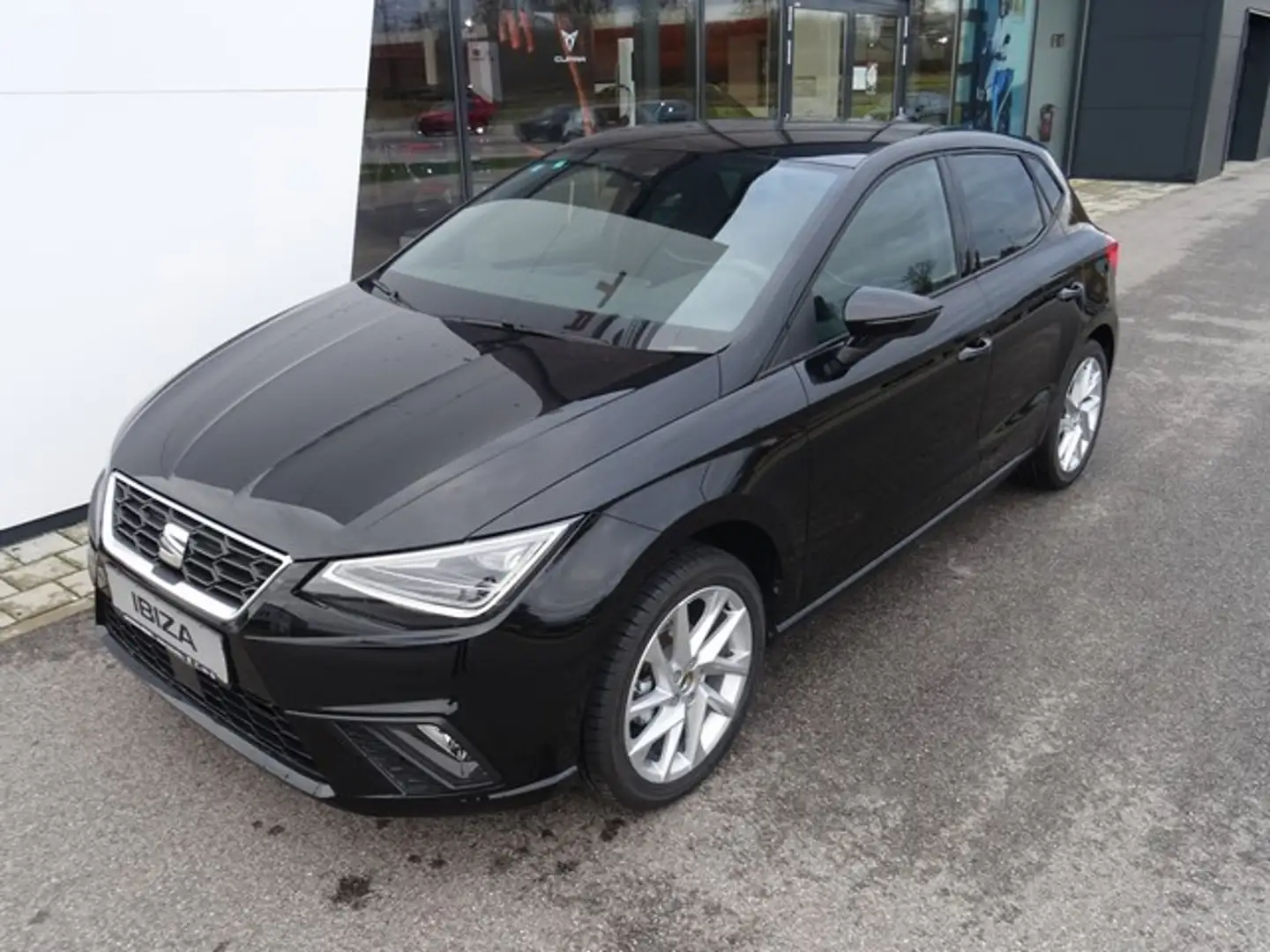 SEAT Ibiza Ibiza 1.0 TSI FR 95PS Navi PDC VirtualCockpit Voll Schwarz - 2