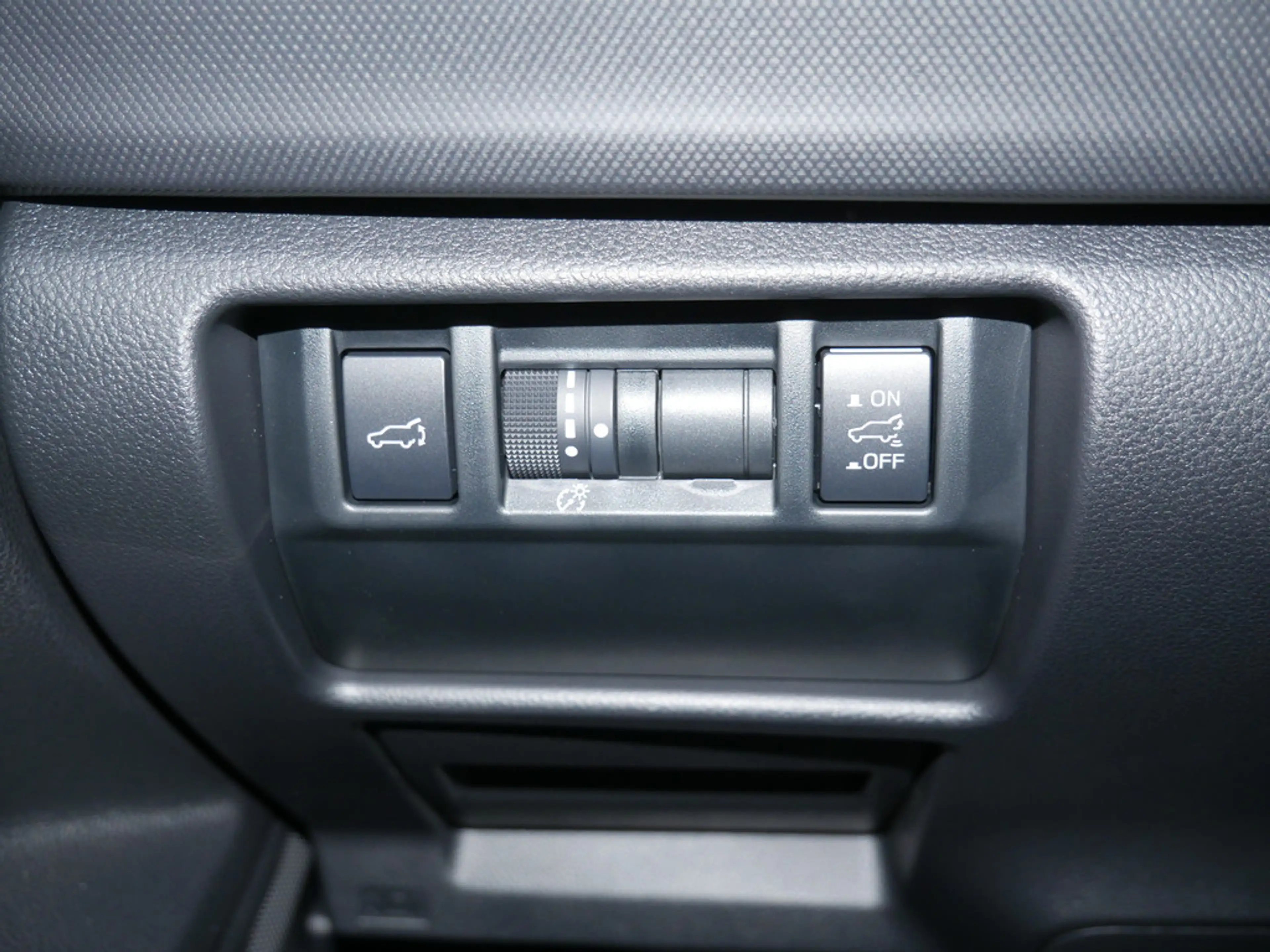Subaru Forester 2.0ie Platinum H/K ACC LED PANO 360° — photo 15