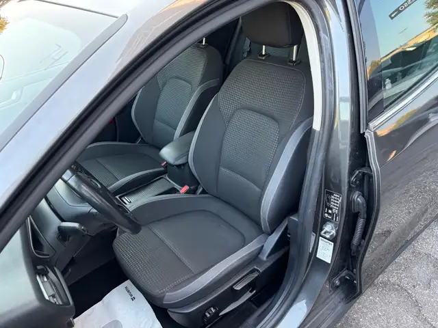 Ford Focus view 10