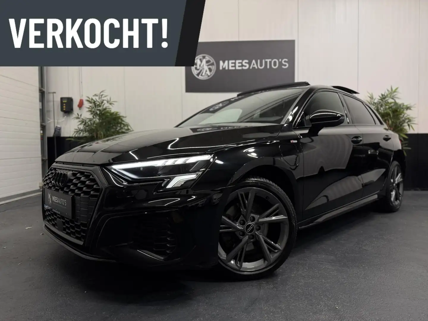 Audi A3 Sportback 40 TFSI e Edition|Pano|Keyless|Leer|Mass Zwart - 2