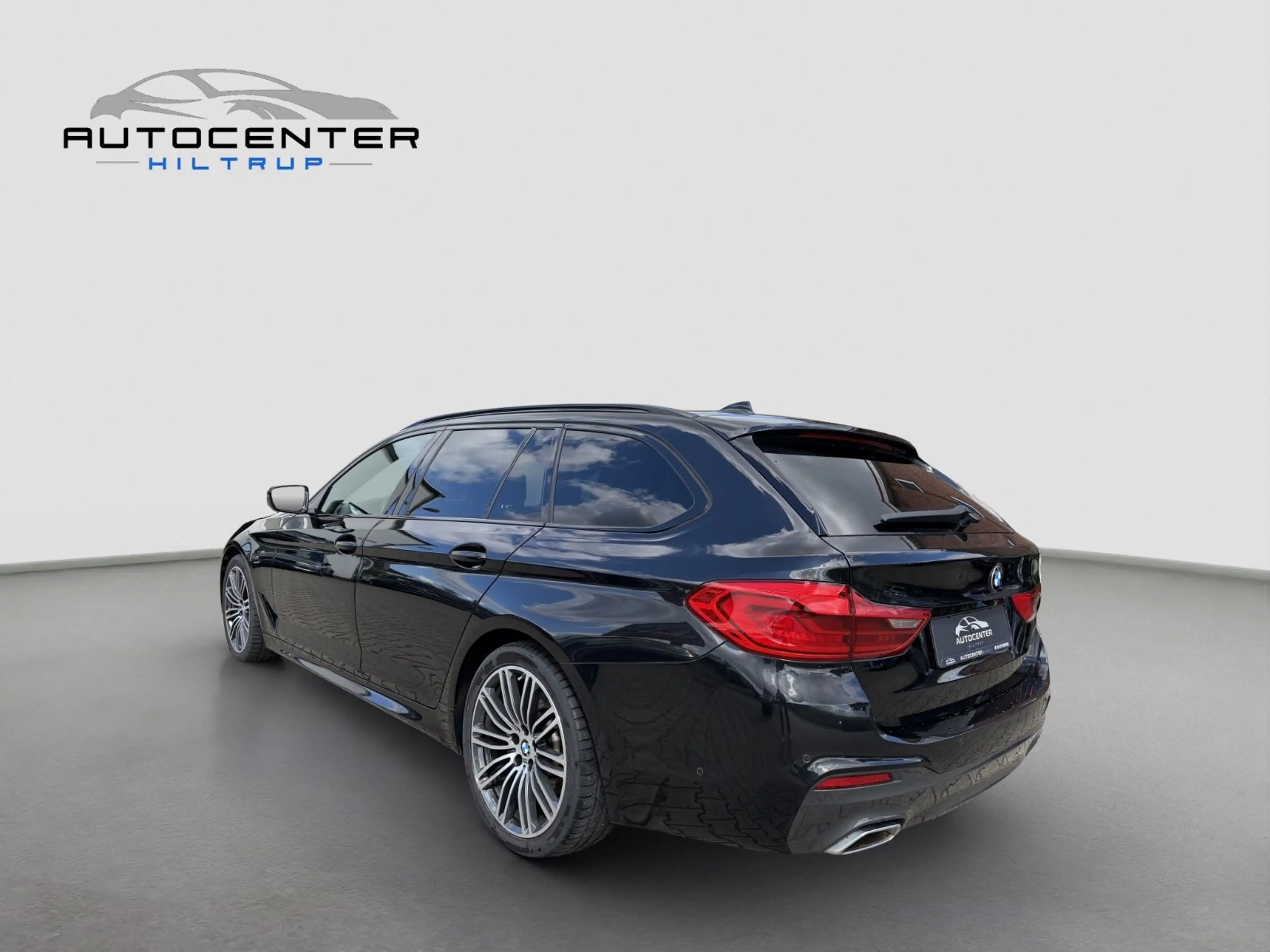 BMW 520 d M Sport/Panorama/Leder/Kamera/HUD/Scheckhe — photo 6