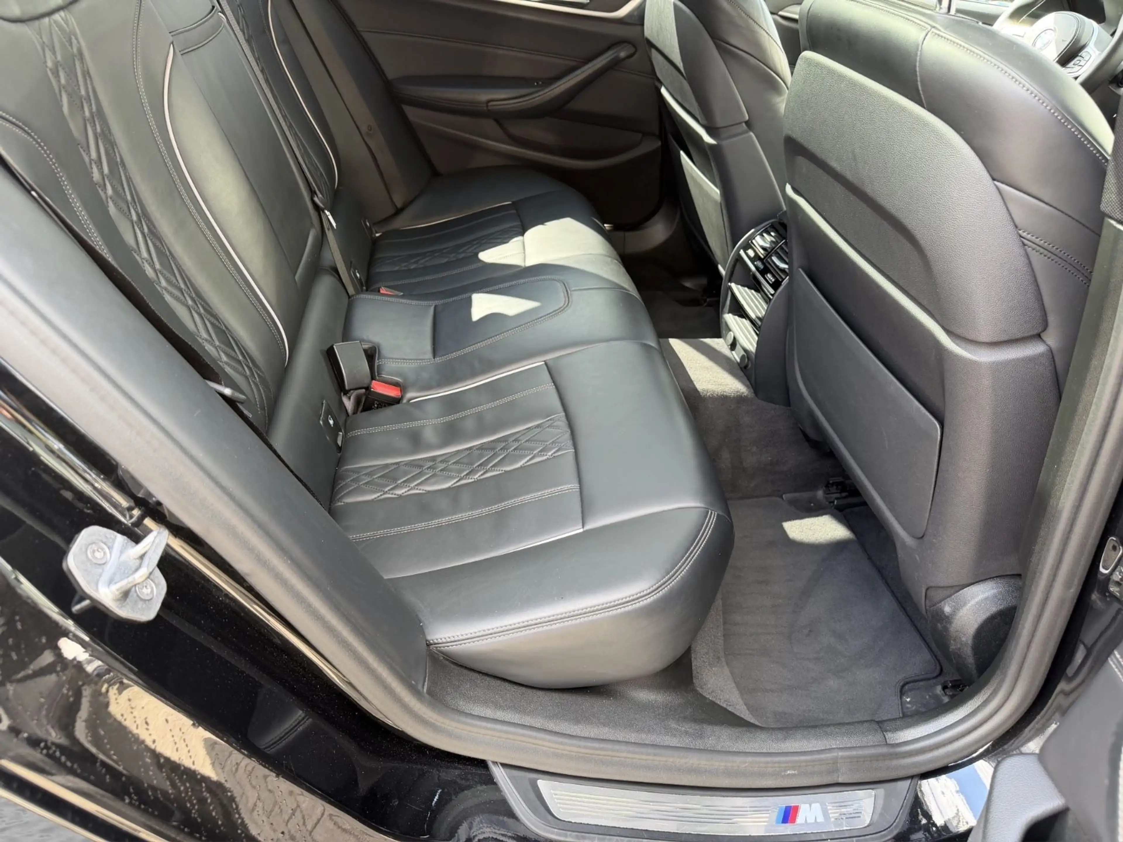 BMW 520 d M Sport/Panorama/Leder/Kamera/HUD/Scheckhe — photo 14