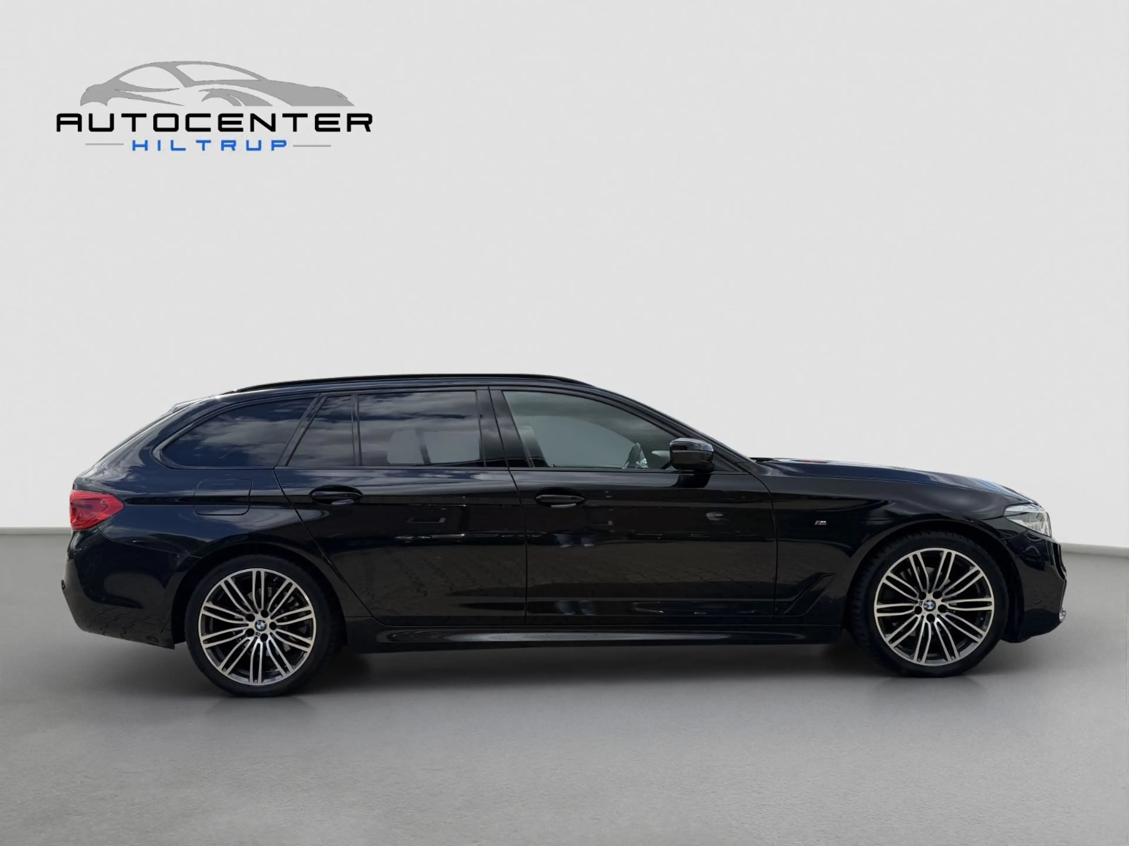 BMW 520 d M Sport/Panorama/Leder/Kamera/HUD/Scheckhe — photo 4