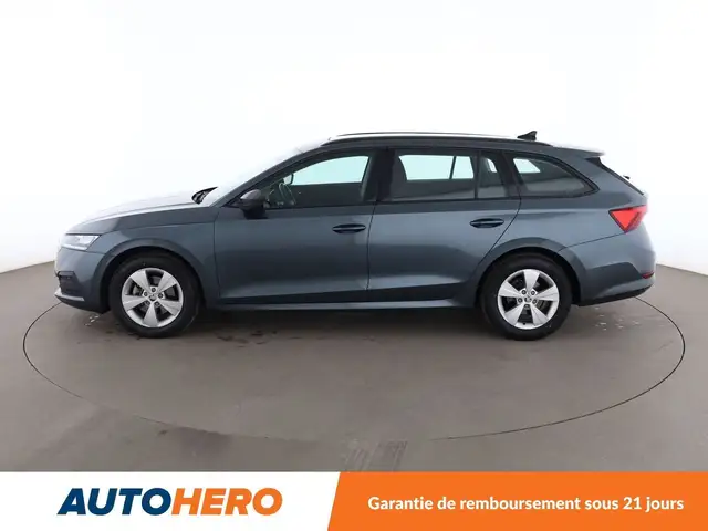 Skoda Octavia view 3