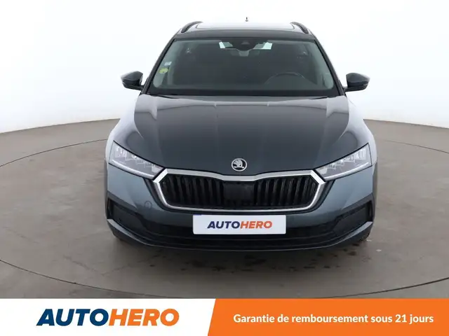 Skoda Octavia view 9