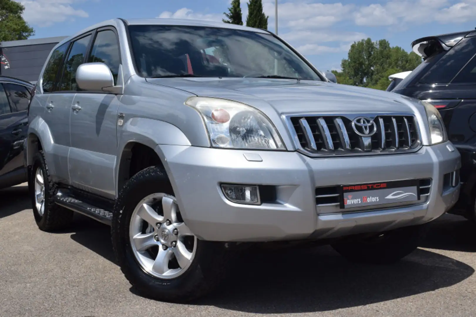 Toyota Land Cruiser 165 D-4D VX 5P 7Places Szary - 1