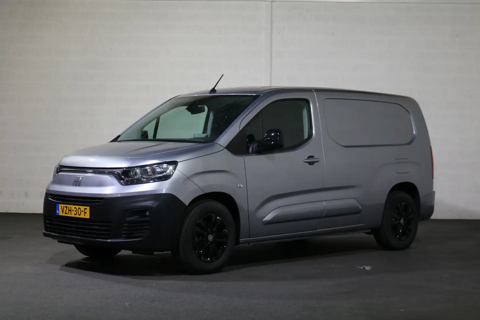 Fiat E-Doblo 136 L2 50 kWh Gri - 1