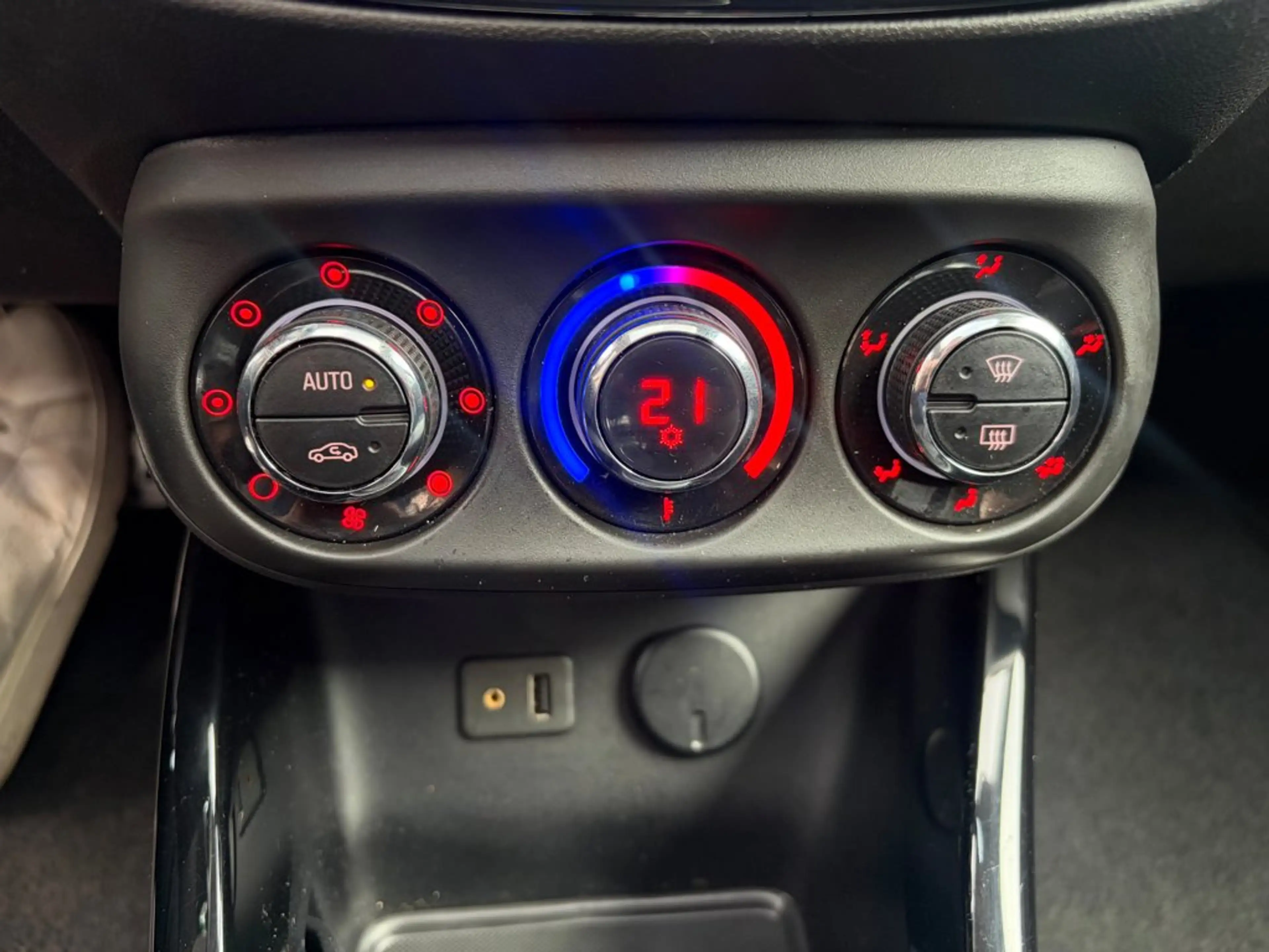 Opel Adam 1.0 Turbo Glam, Pano, Clima, PDC, Cruise, Leder, S — photo 11