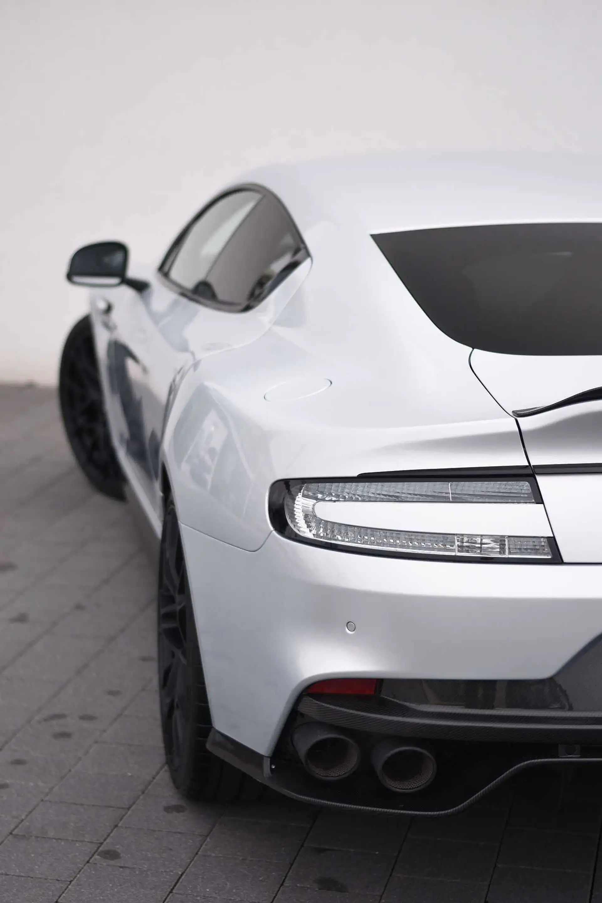 Aston Martin Rapide AMR 1 of 210 — photo 9