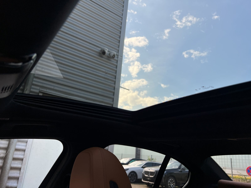 BMW 340 M340i xDrive Limousine — photo 15