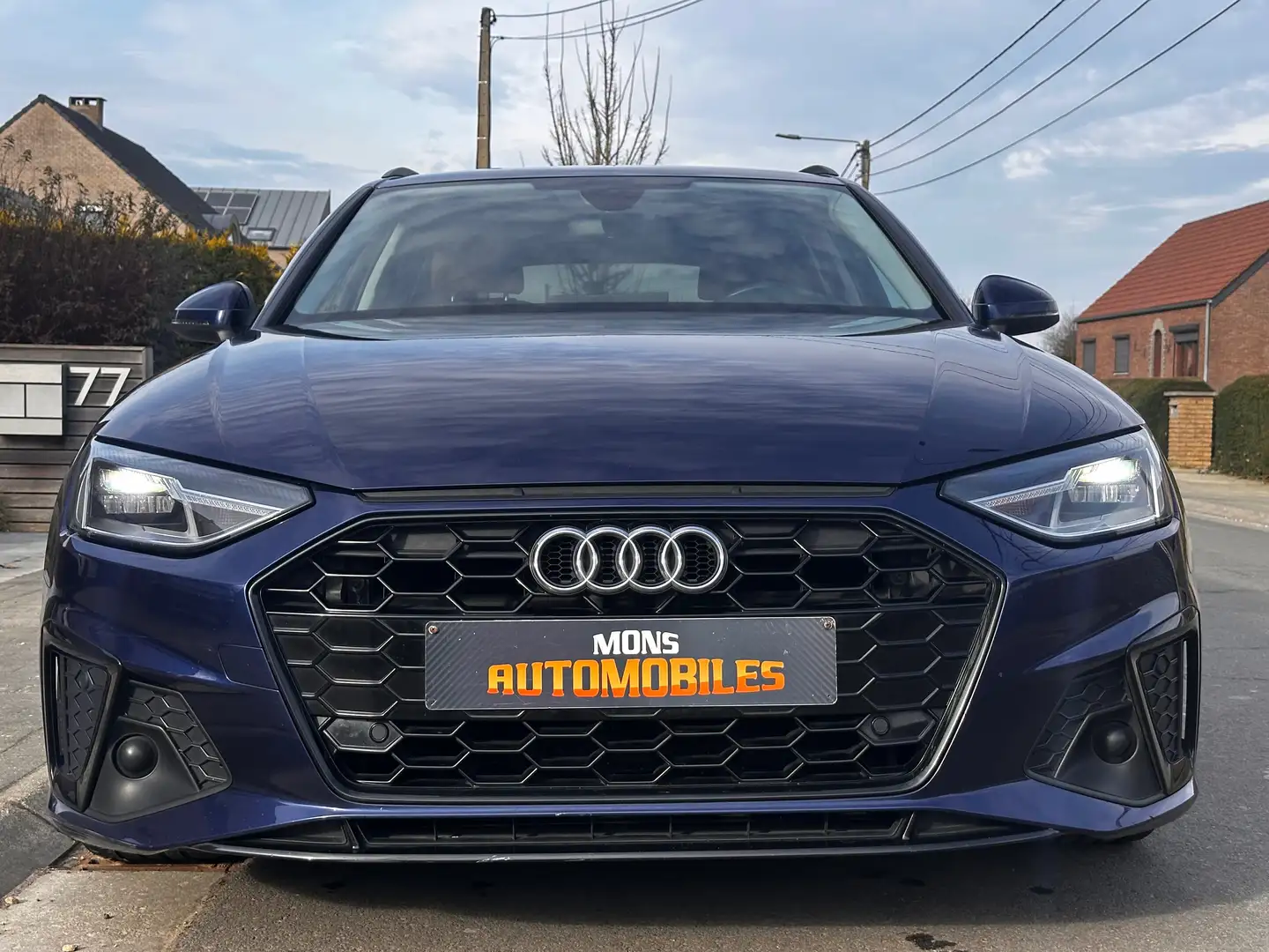 Audi A4 Avant 30 TDi S line FaceLift Bleu - 2