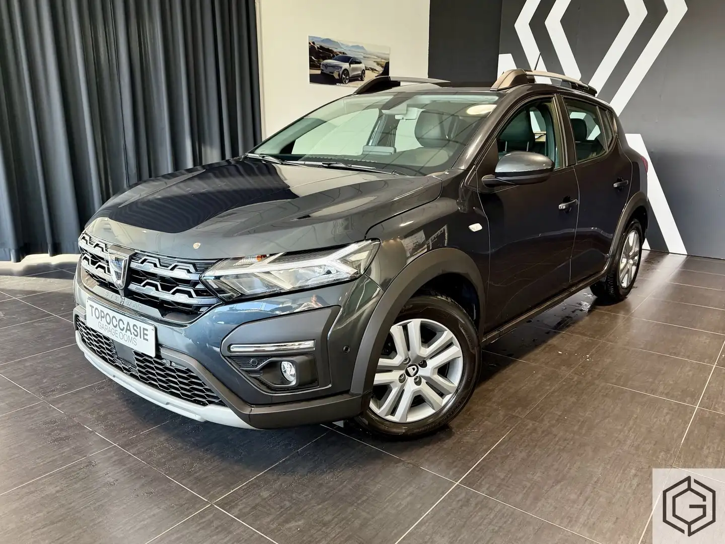 Dacia Sandero Stepway Plus TCe 90 CVT *Leder/Cam/Nav/... Grijs - 1