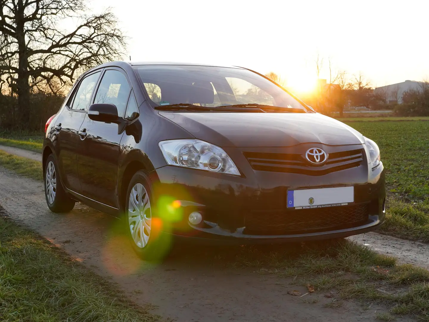 Toyota Auris Auris 1.33 VVT-i Life+ Schwarz - 1