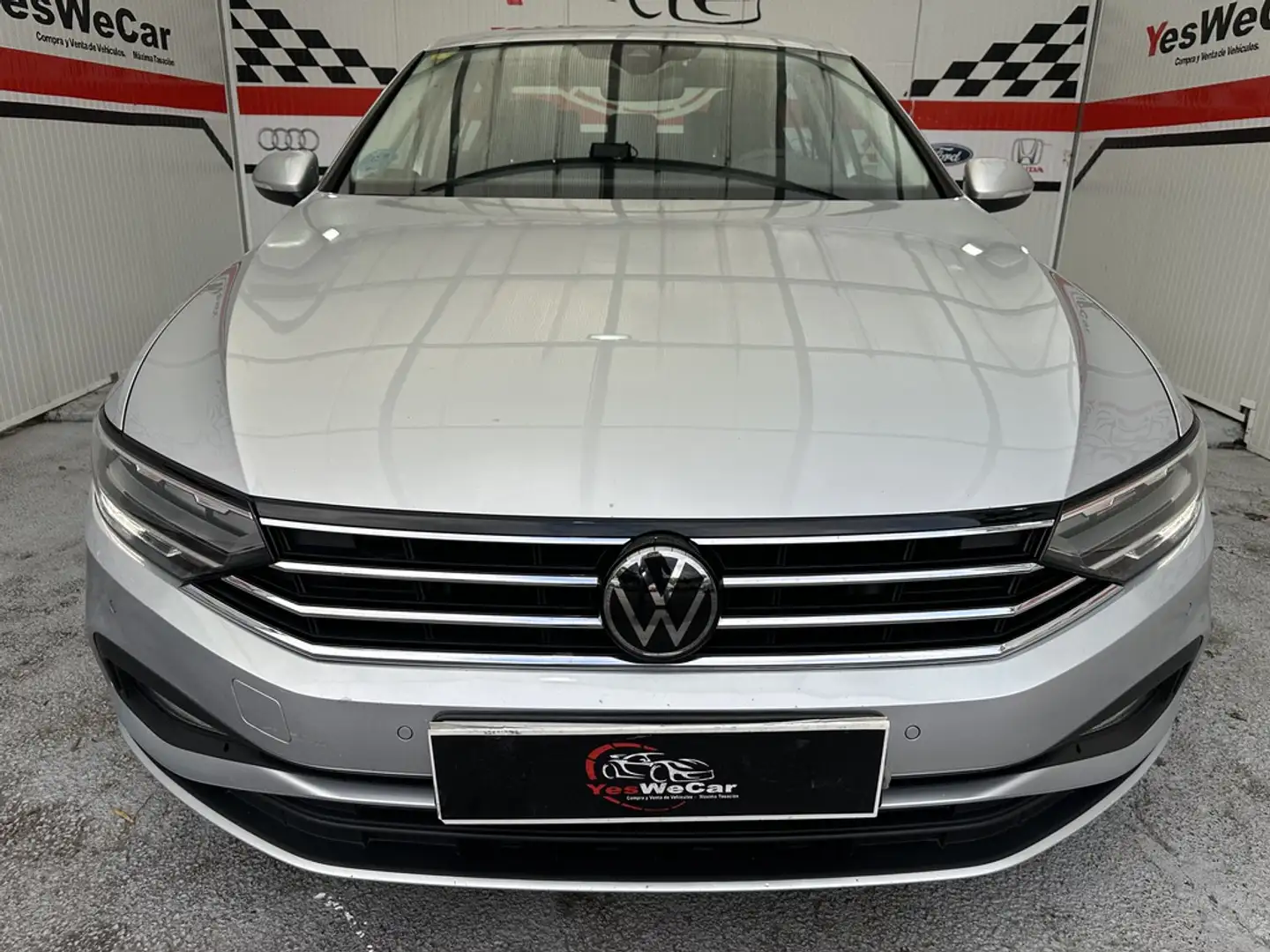 Volkswagen Passat 1.5 TSI Business 110kW Gris - 2