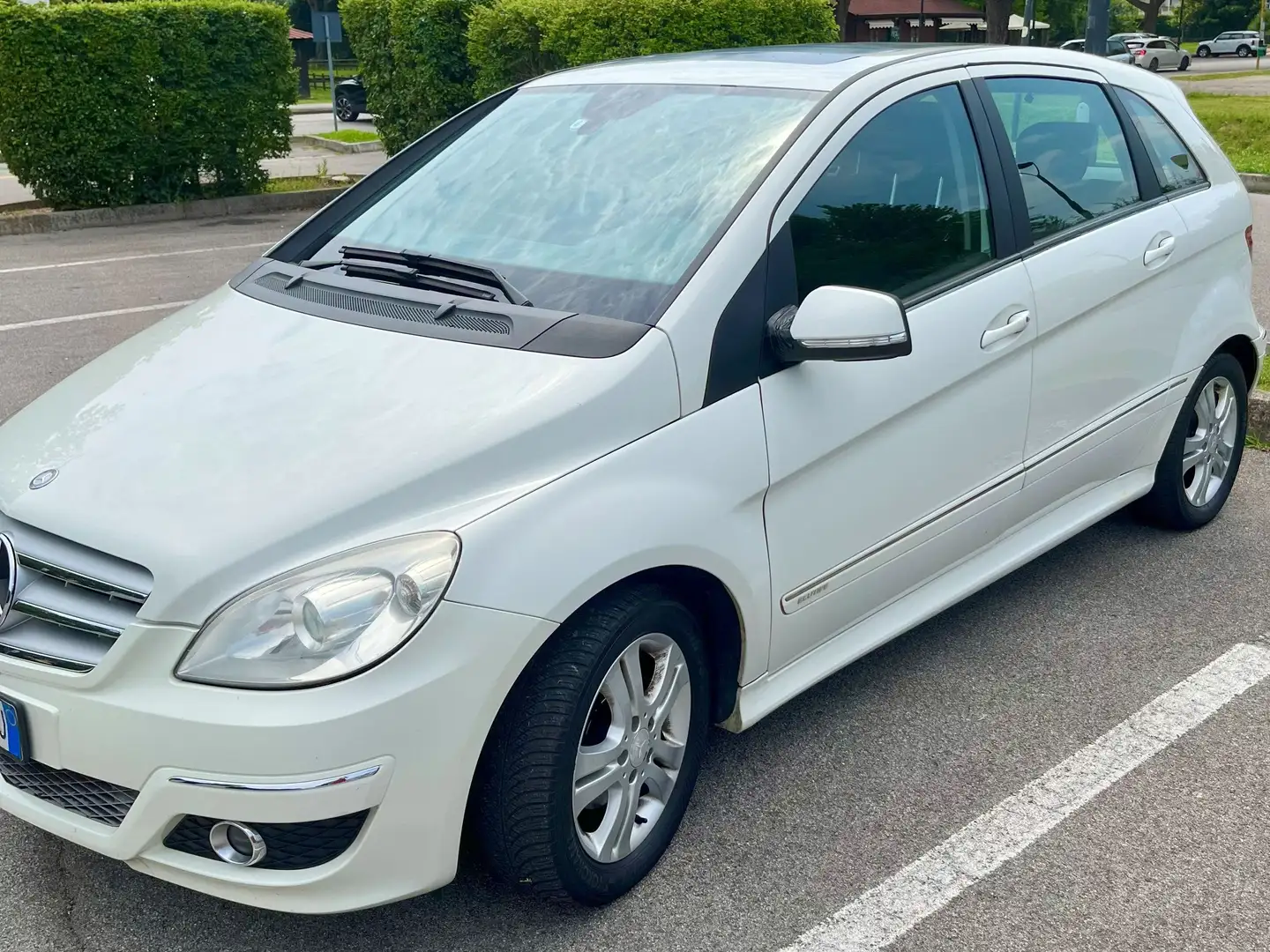 Mercedes-Benz B 180 B 180 Executive auto Weiß - 1