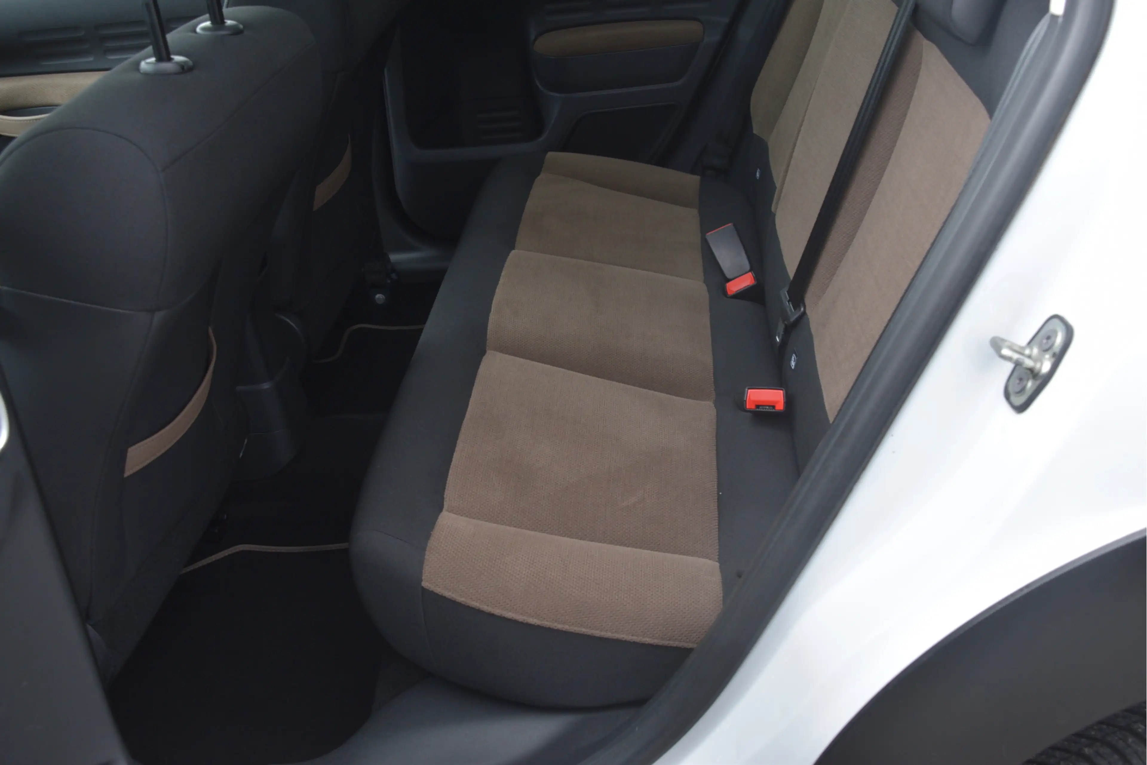 Citroen C4 Cactus 1.6 BlueHDi Business Plus Navi | Clima | Bluetooth — photo 9