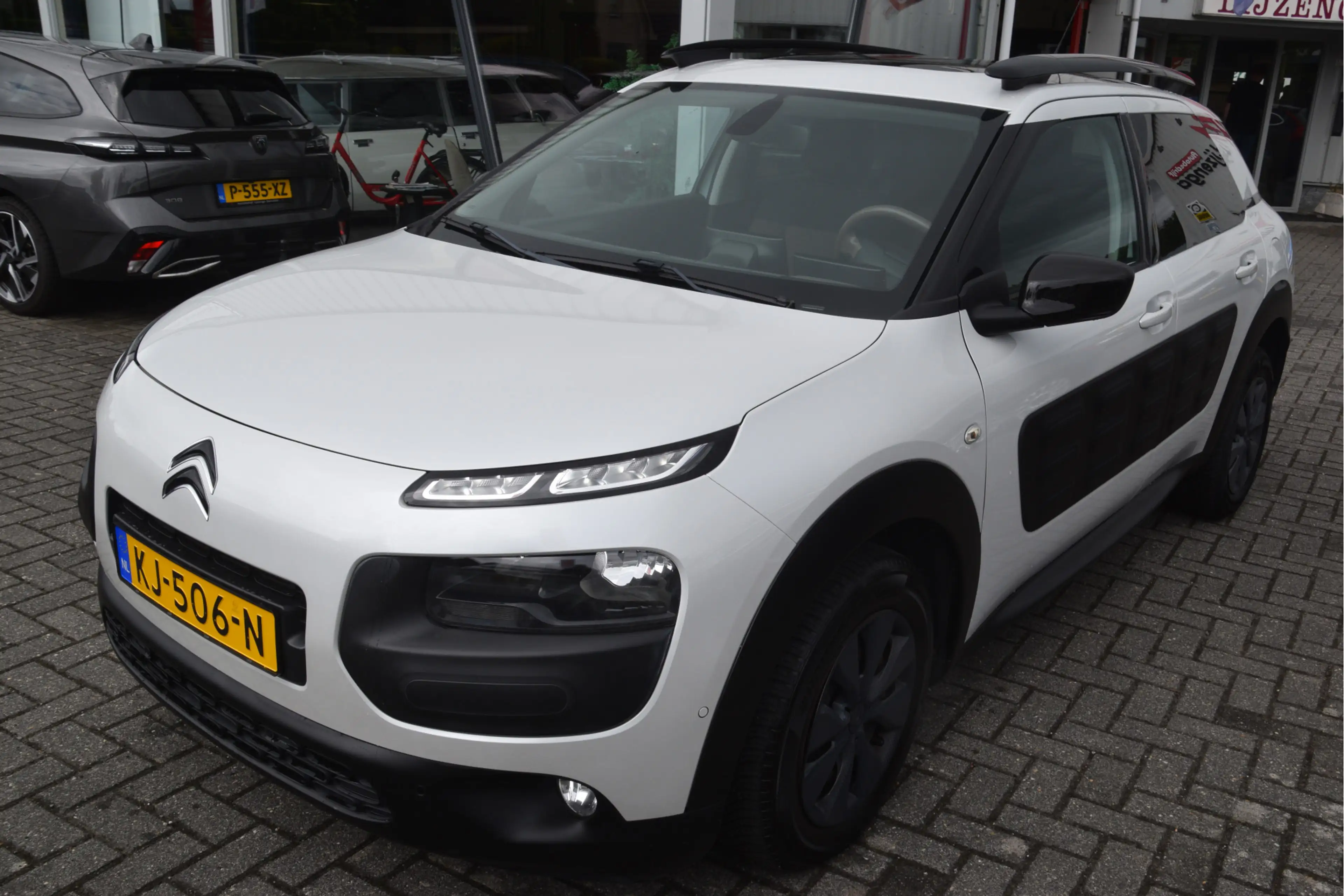 Citroen C4 Cactus 1.6 BlueHDi Business Plus Navi | Clima | Bluetooth — photo 2