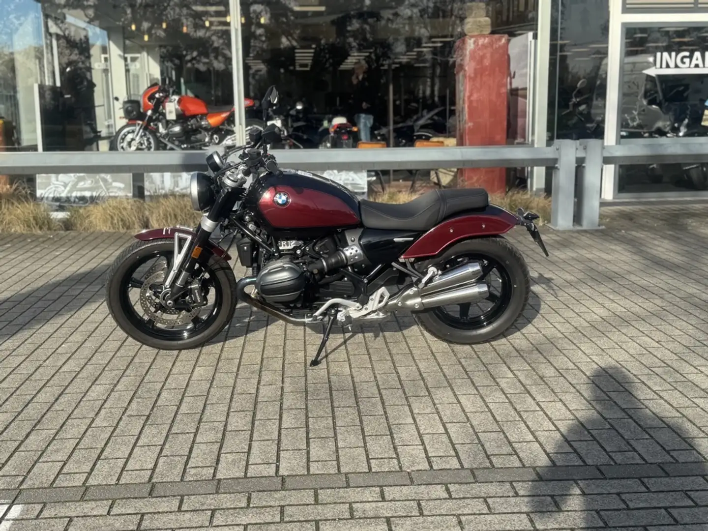 BMW R 12 - Ex directie Rood - 2