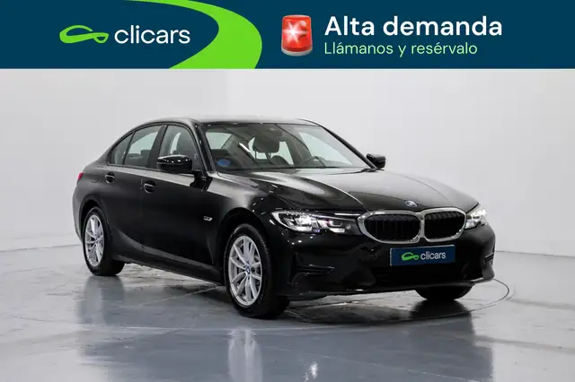 BMW 3 Series view 3