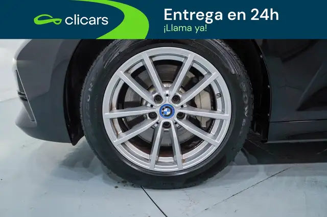 BMW 3 Series view 11