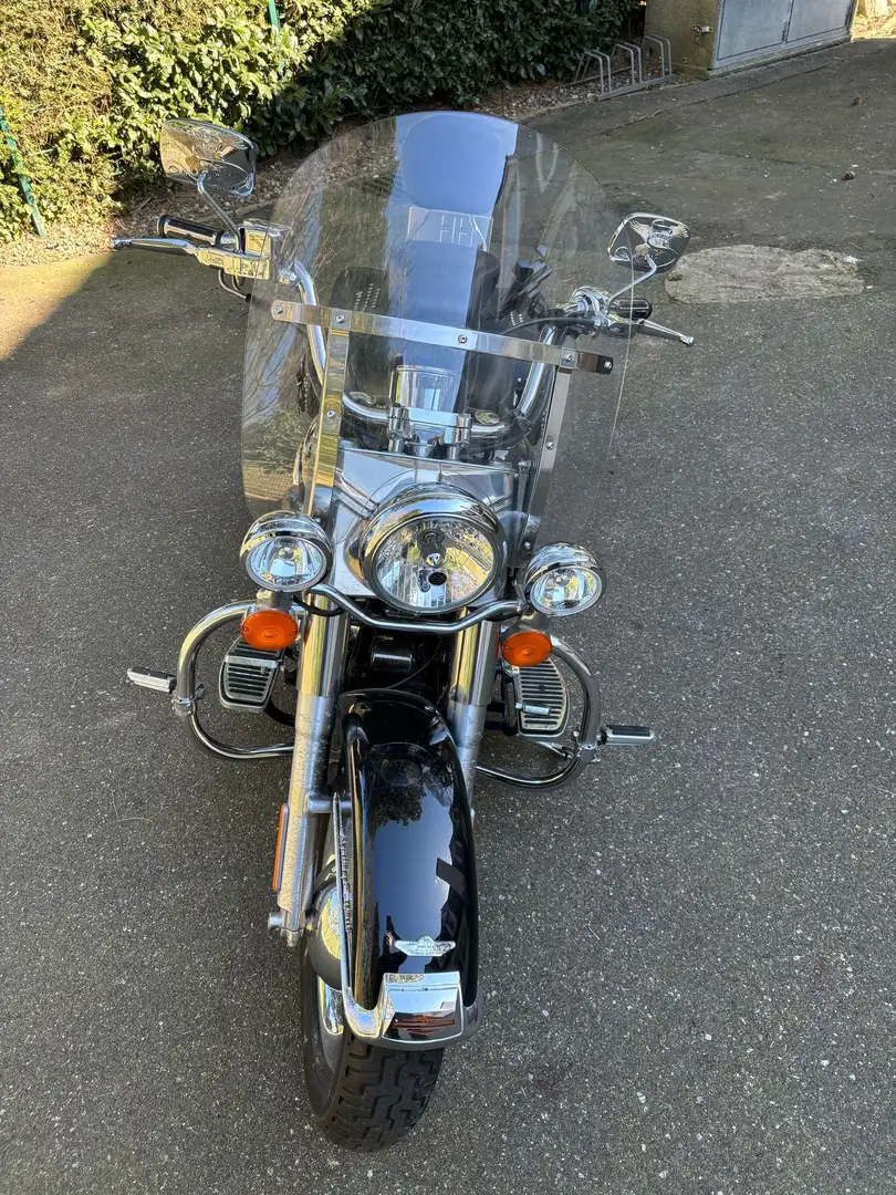 Harley-Davidson Heritage Softail Classic Negro - 2
