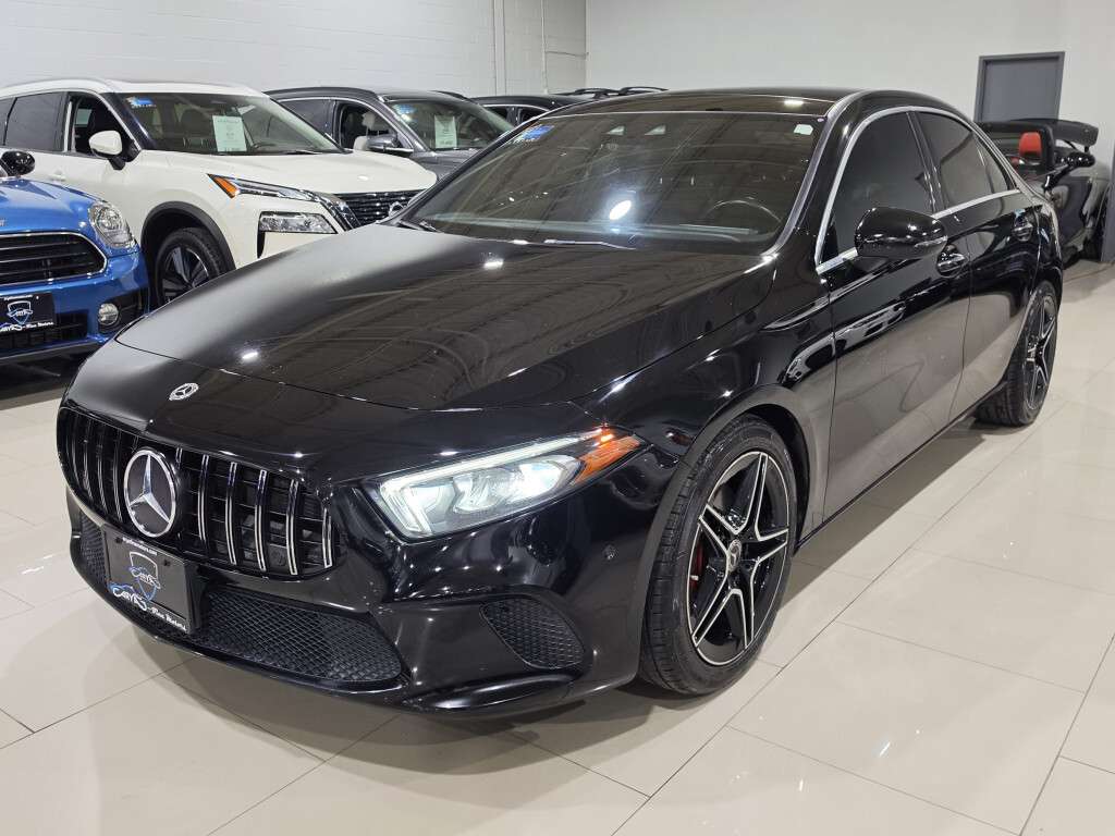 2021 Mercedes-Benz A-Class A 220 4MATIC Sedan NO ACCIDENT ONTARIO VEHICLE EXC — снимка 1