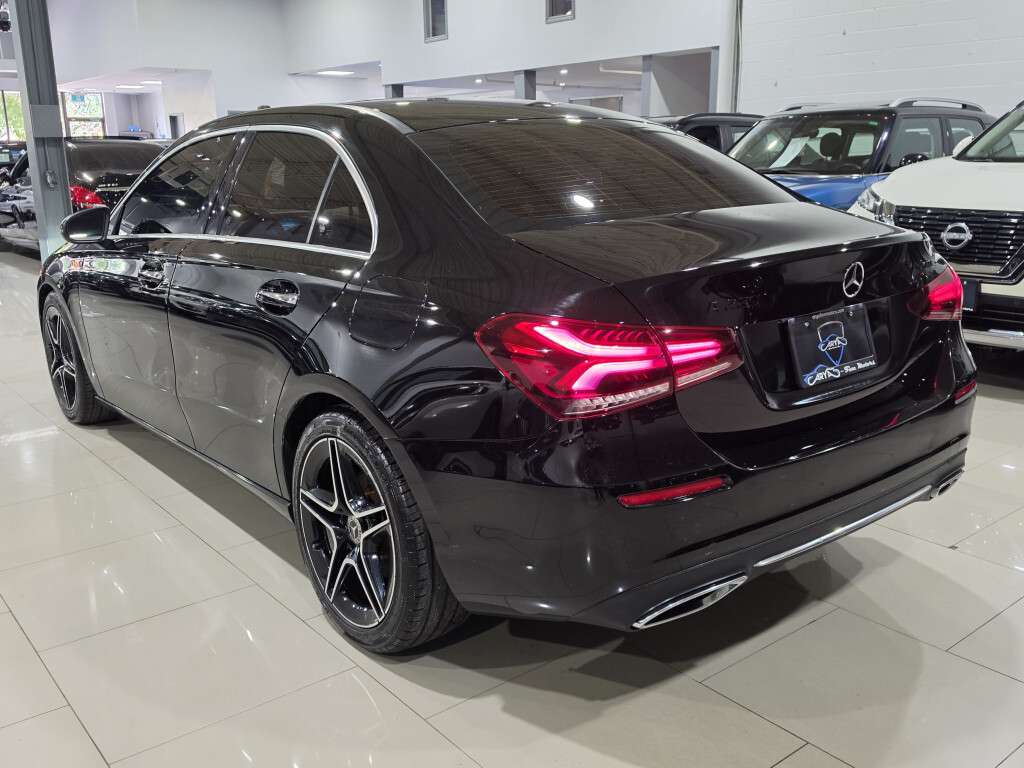 2021 Mercedes-Benz A-Class A 220 4MATIC Sedan NO ACCIDENT ONTARIO VEHICLE EXC — снимка 1
