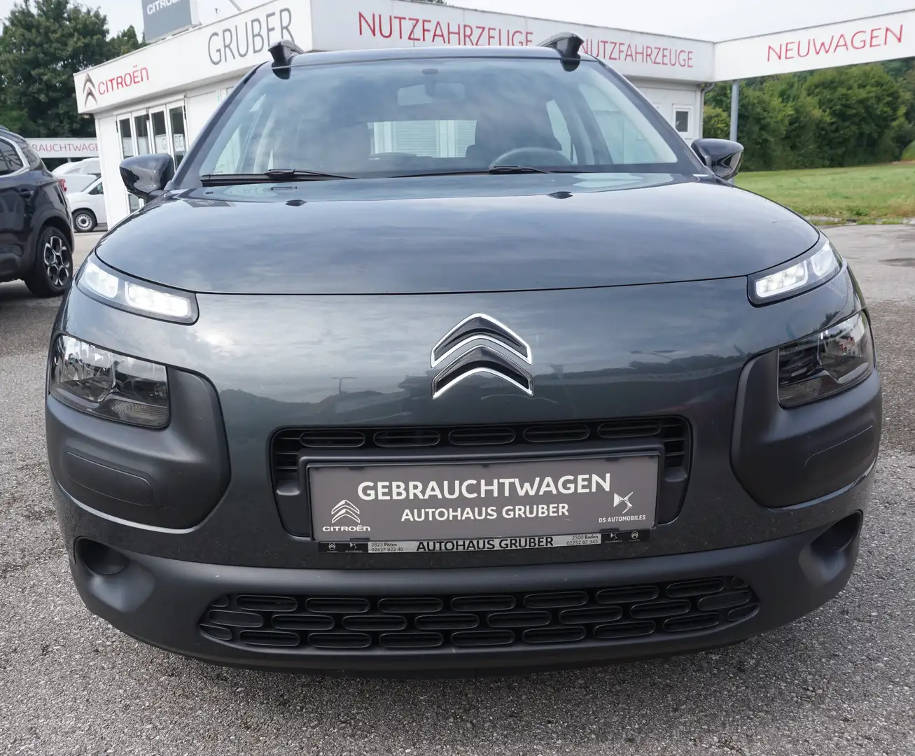 Citroen C4 Cactus 1,2 VTI82 Feel Grau - 2