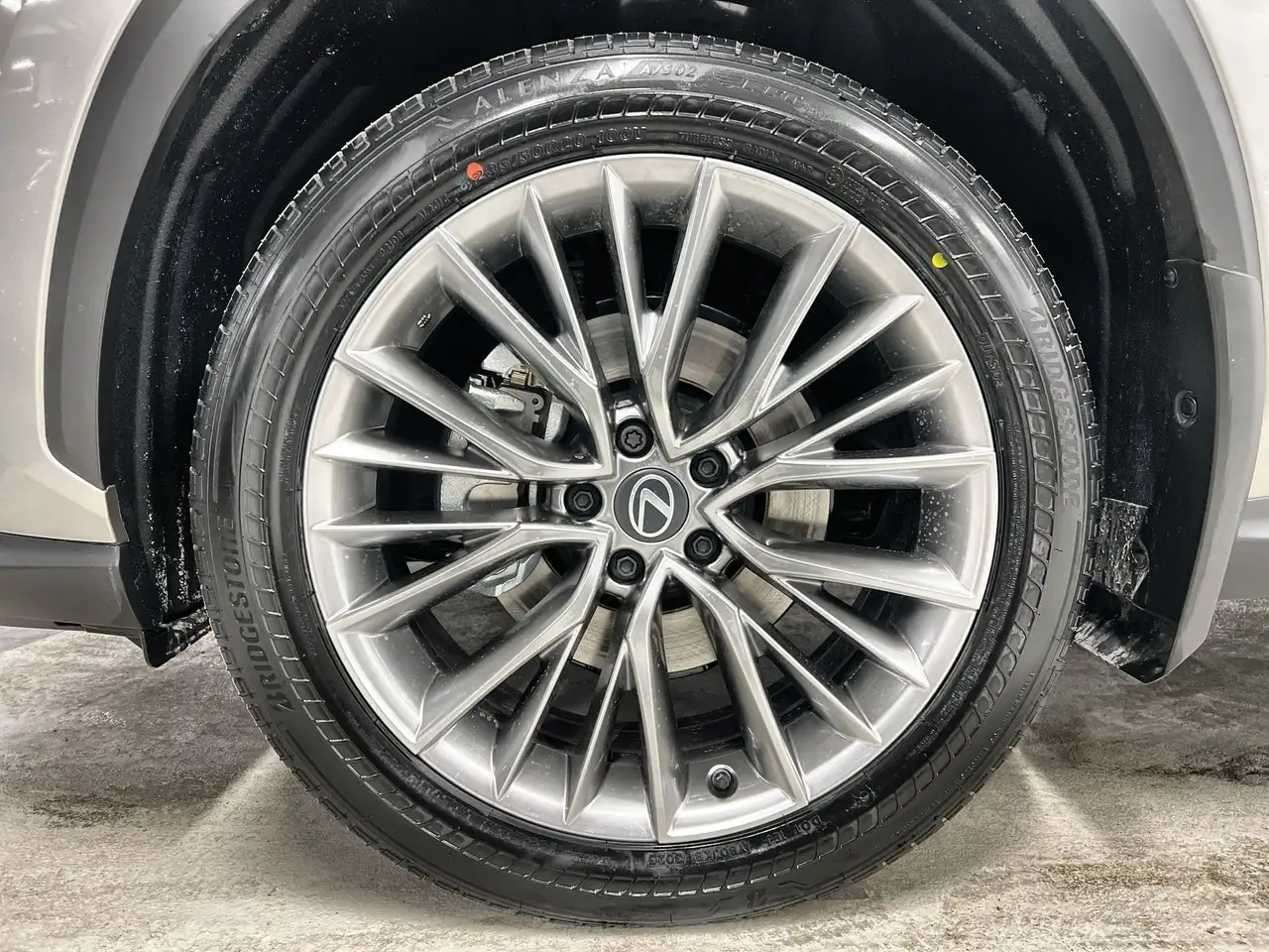 Lexus NX снимка Lexus NX