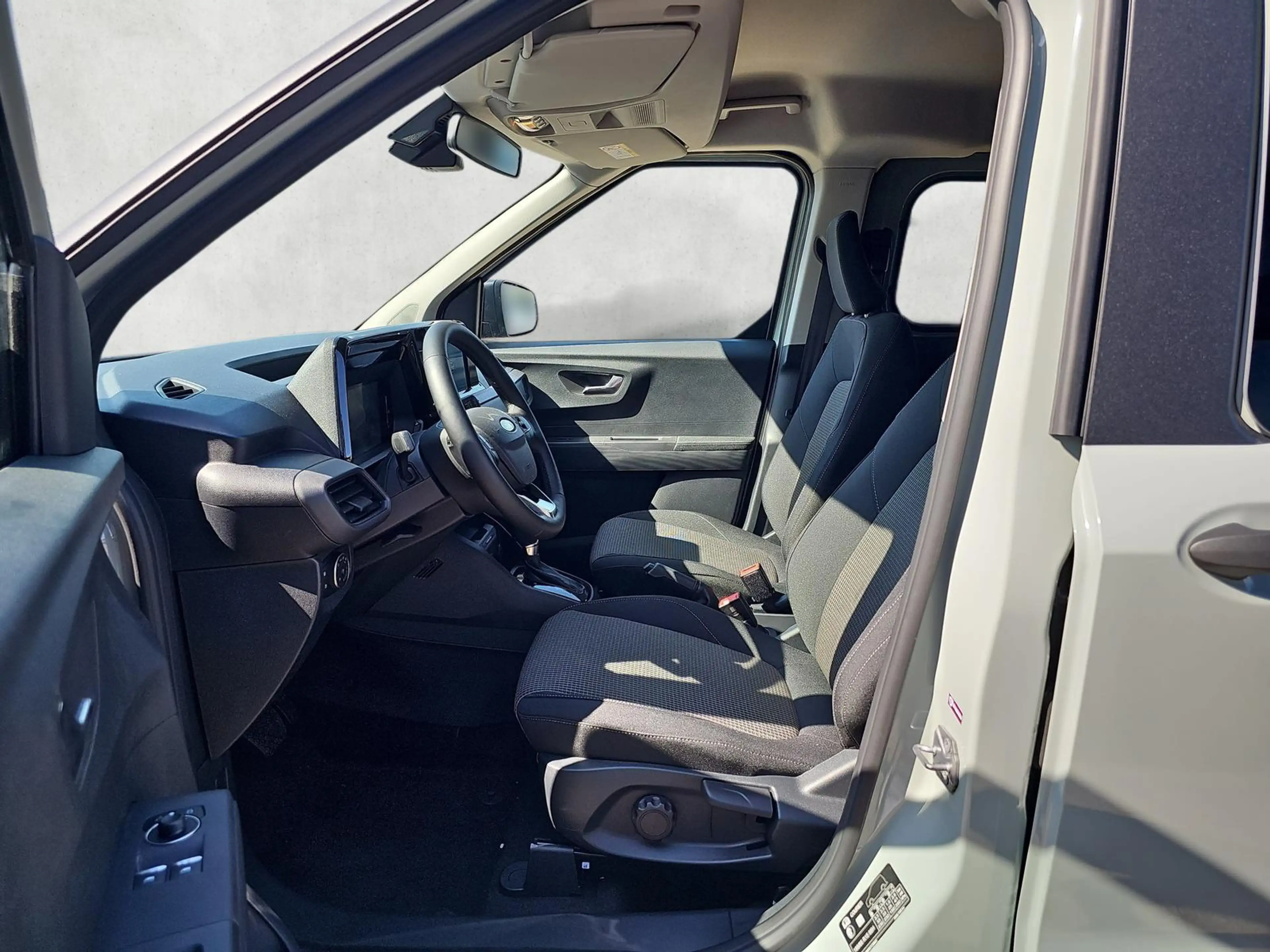 Ford Tourneo Courier 1.0 EB Auto Trend 5JG Kamera AHK — photo 10