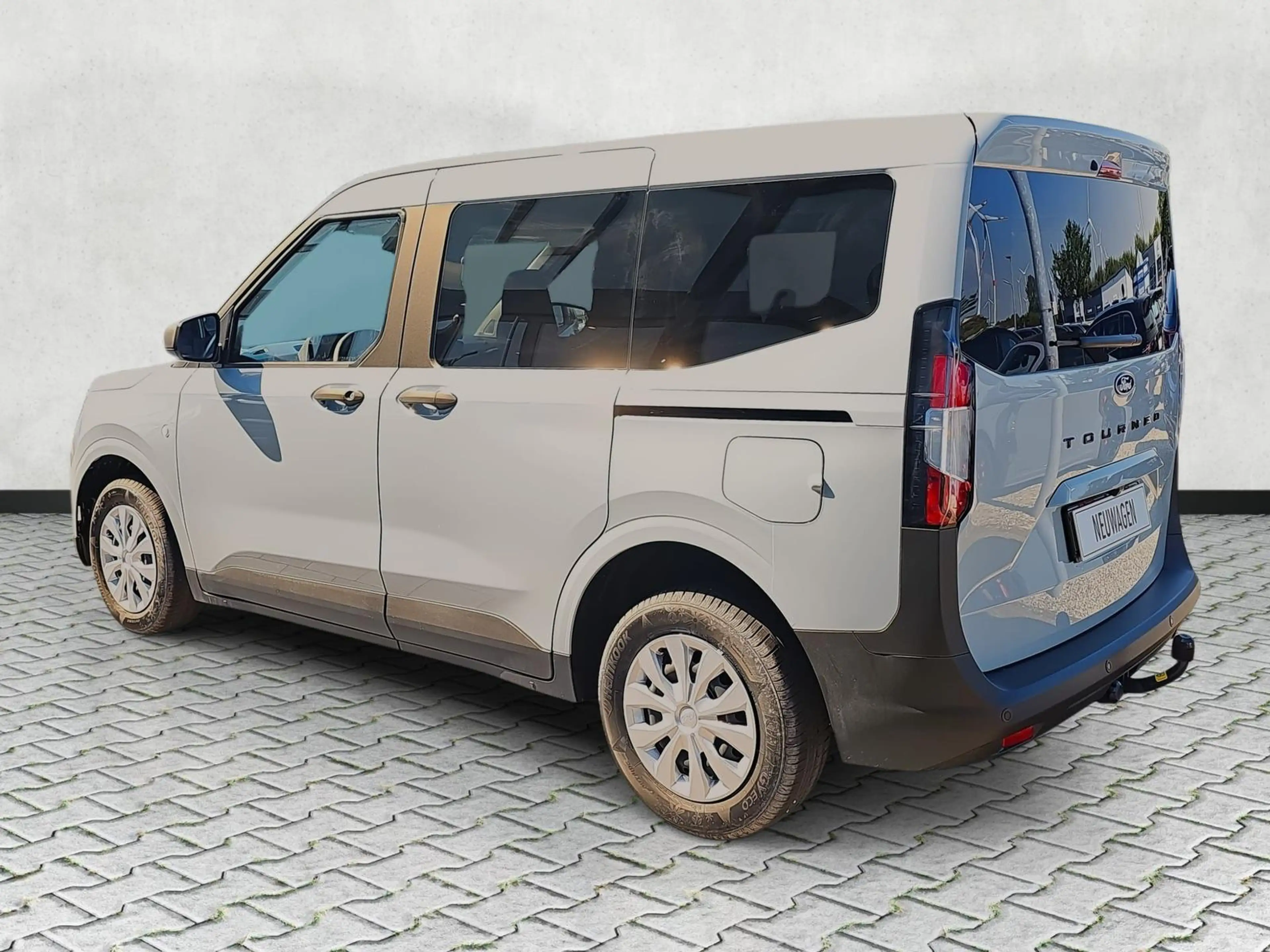 Ford Tourneo Courier 1.0 EB Auto Trend 5JG Kamera AHK — photo 6