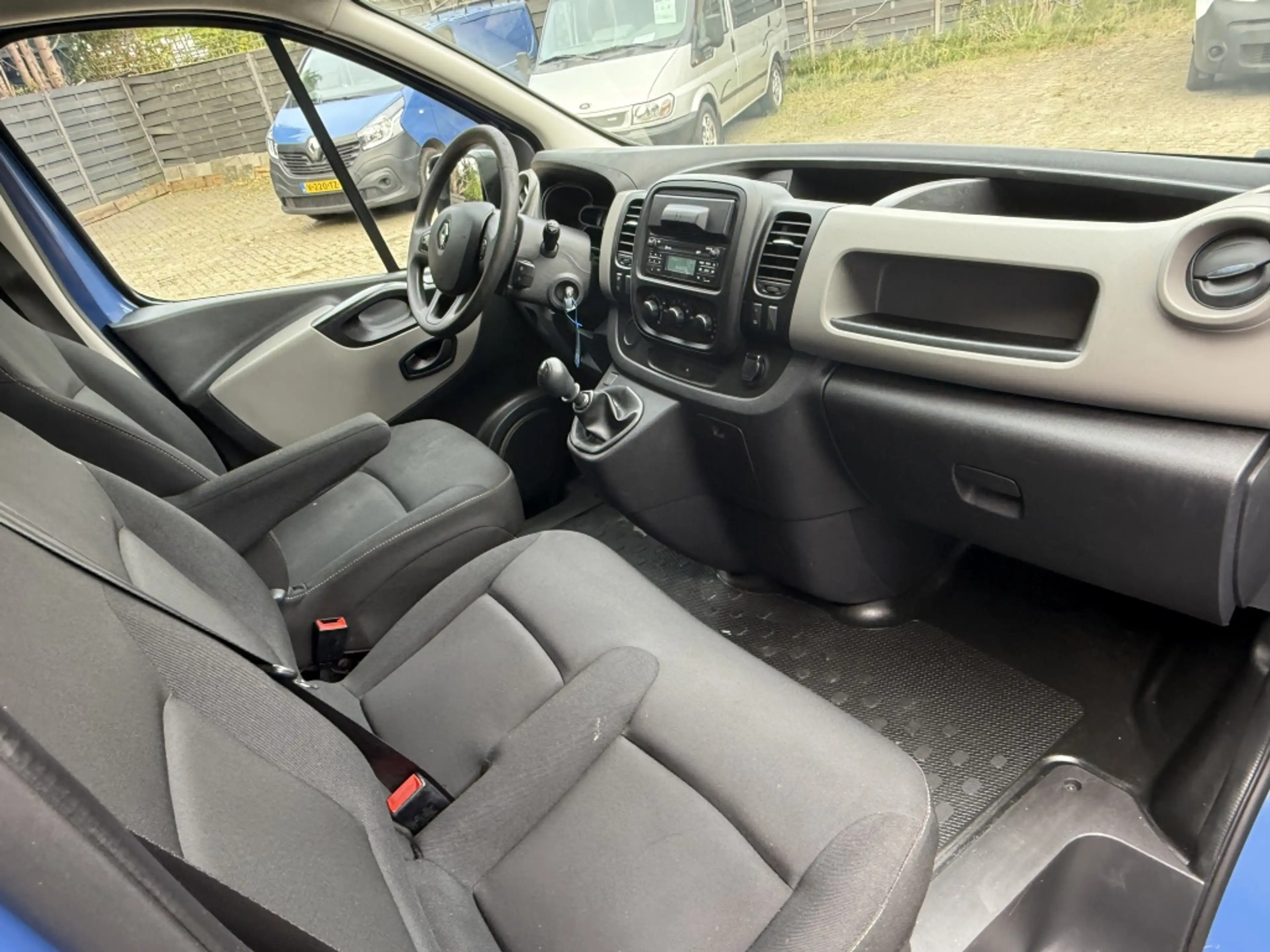 Renault Trafic 1.6 dCi T29 L1H1 Com — photo 10