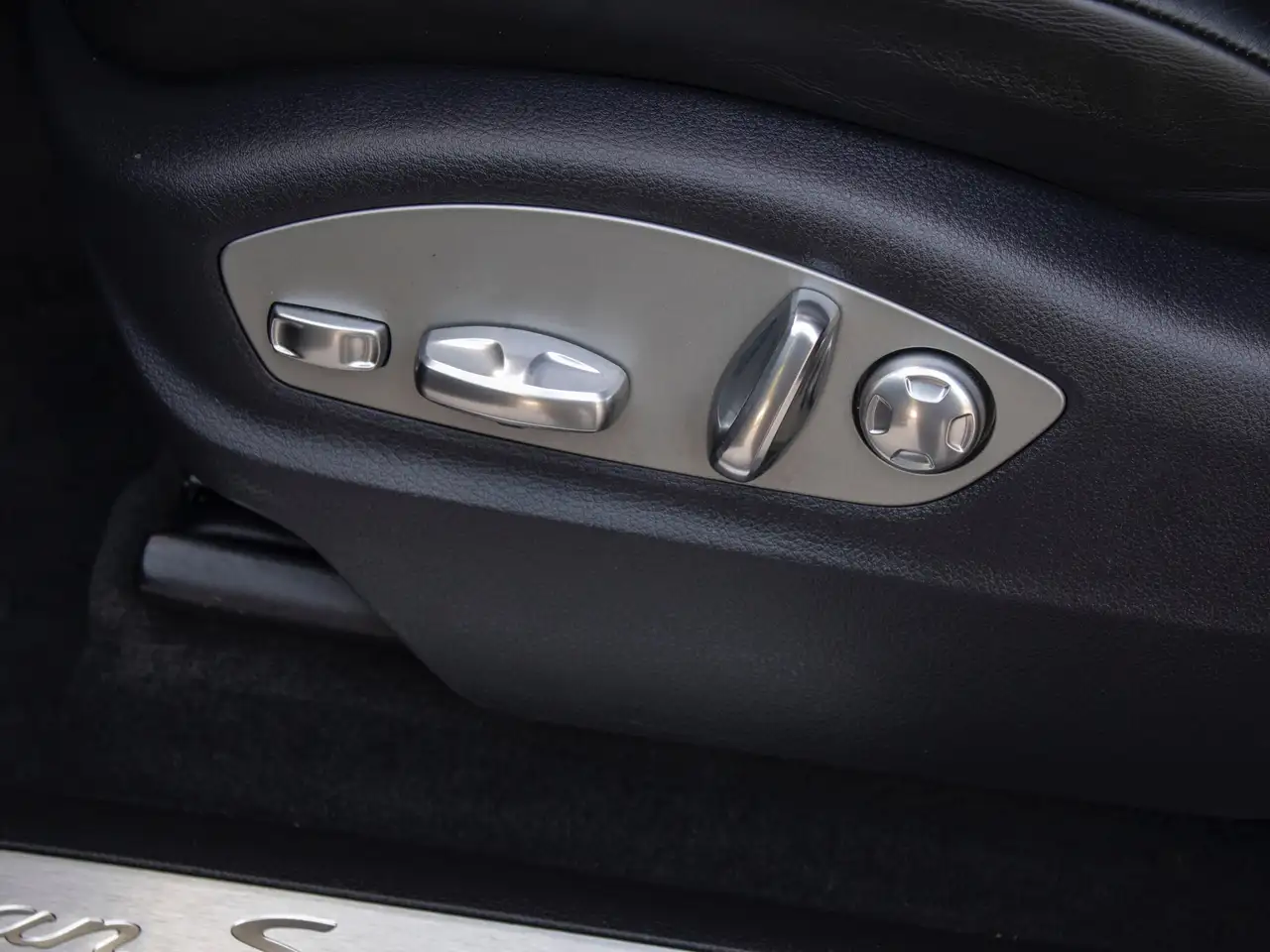 Porsche Macan снимка Porsche Macan