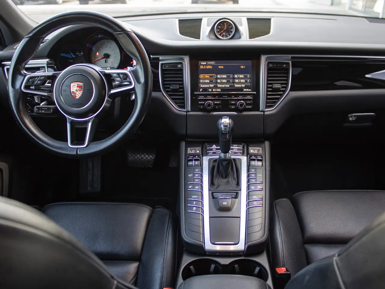 Porsche Macan снимка Porsche Macan