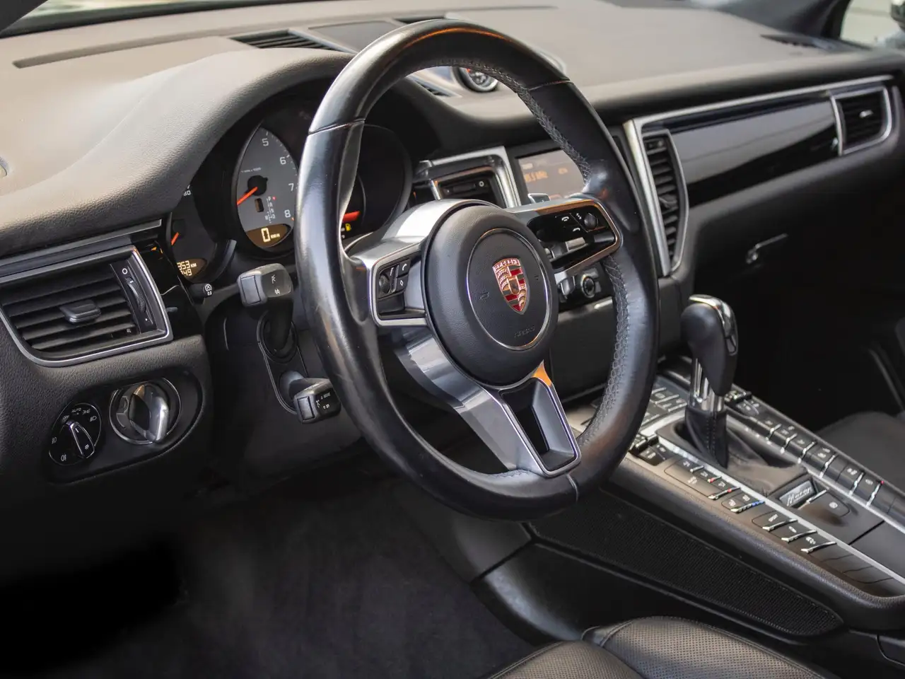 Porsche Macan снимка Porsche Macan